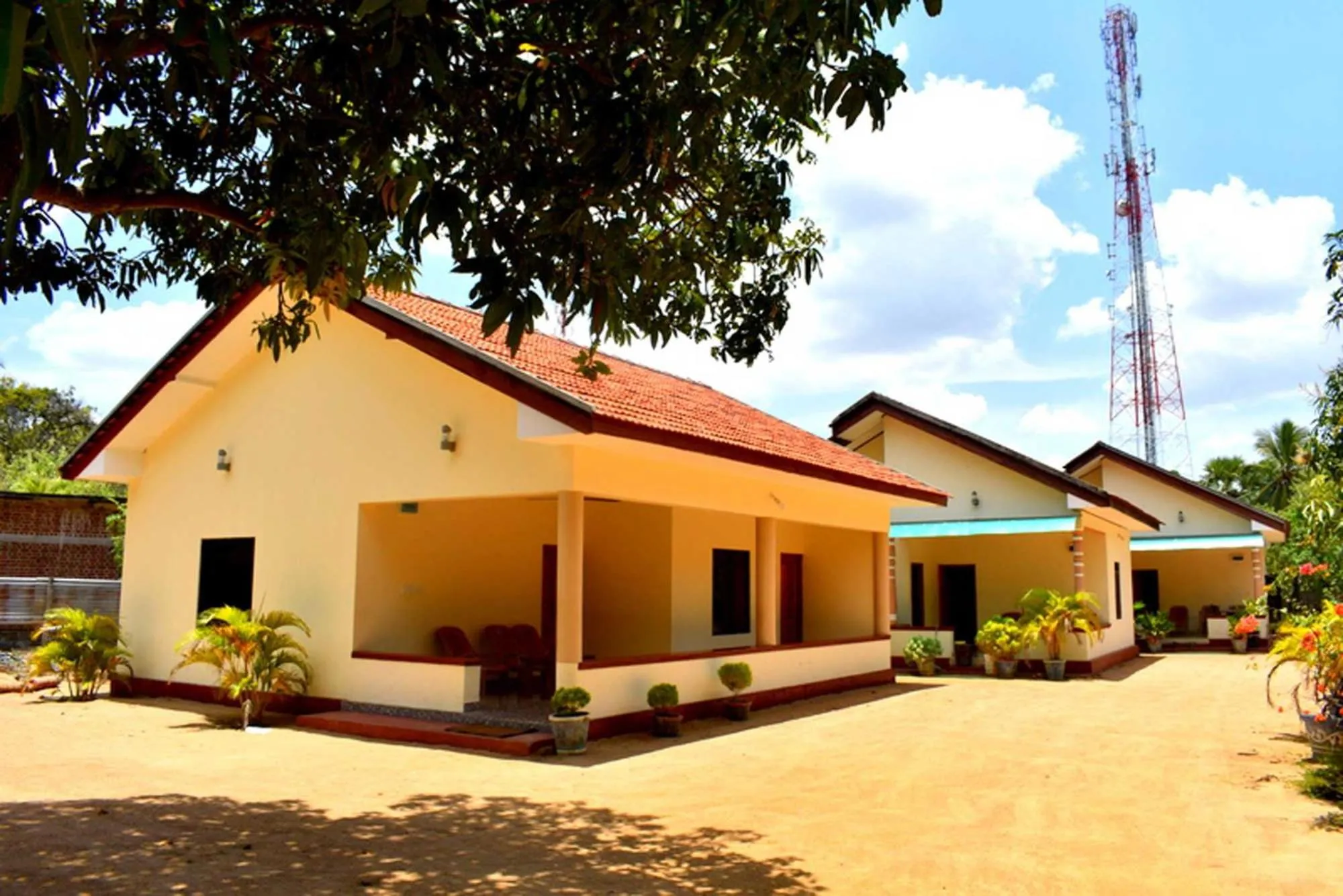 Facade/entrance in Yaswi Guest House