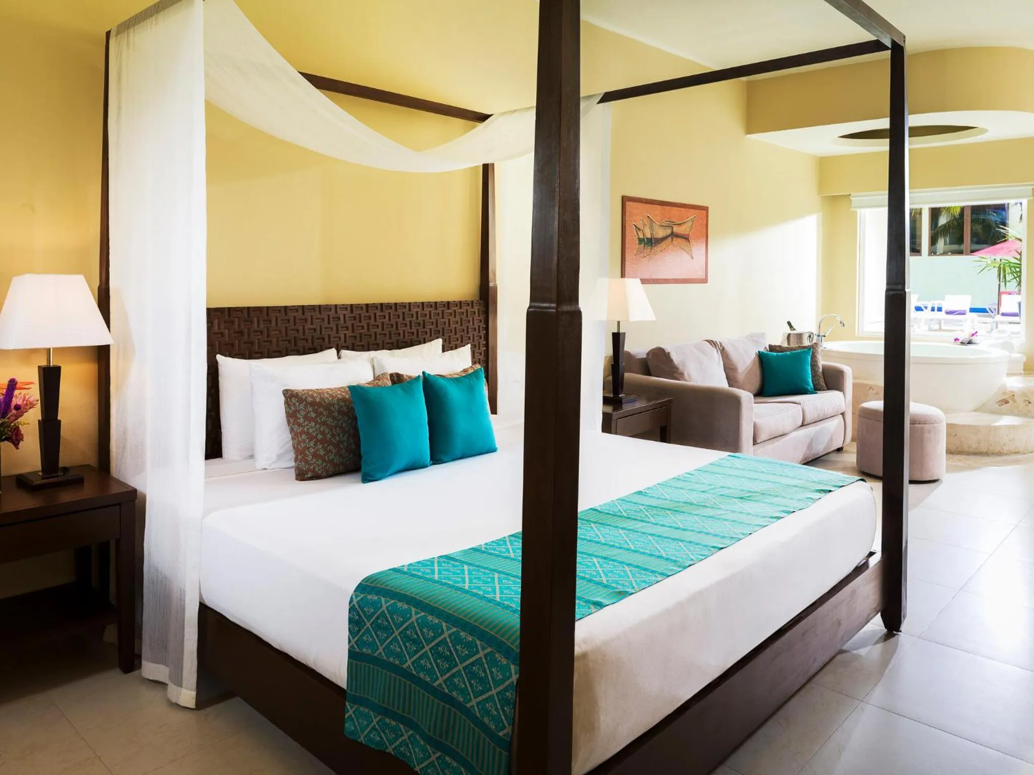 Photo of the whole room, Bed in Palmar Beach Resort and Spa Riviera Maya - All Inclusive