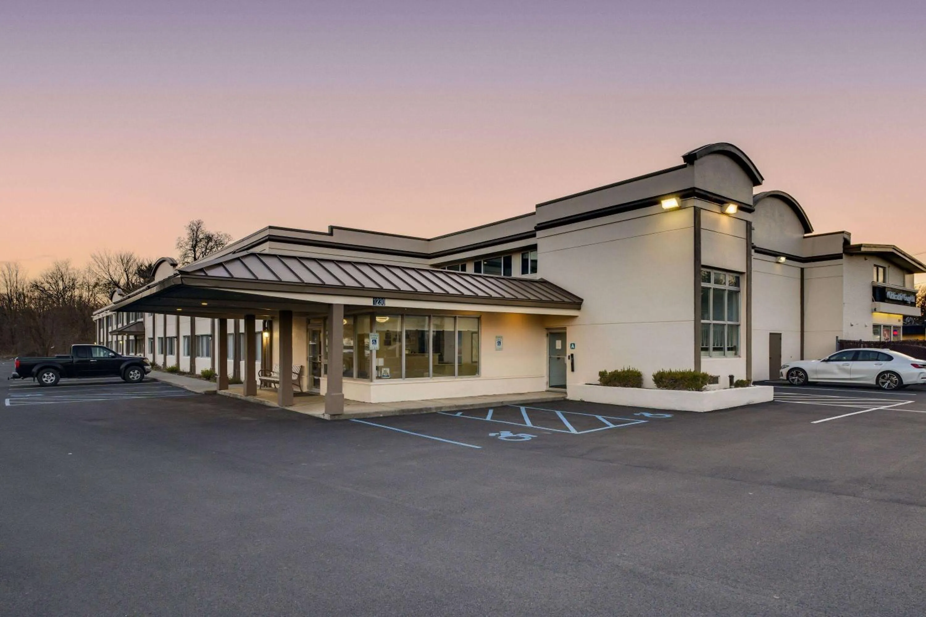 Property building in Days Inn by Wyndham Albany SUNY