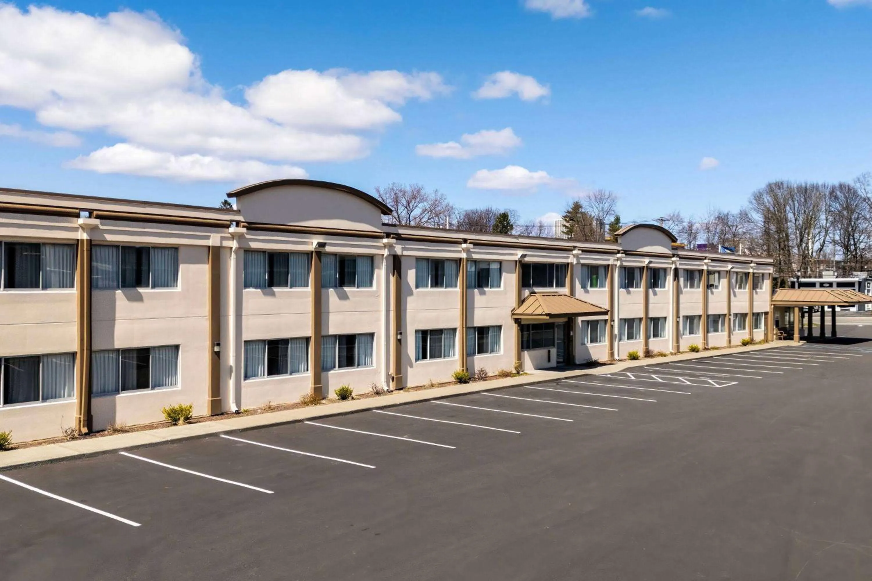Property building in Days Inn by Wyndham Albany SUNY