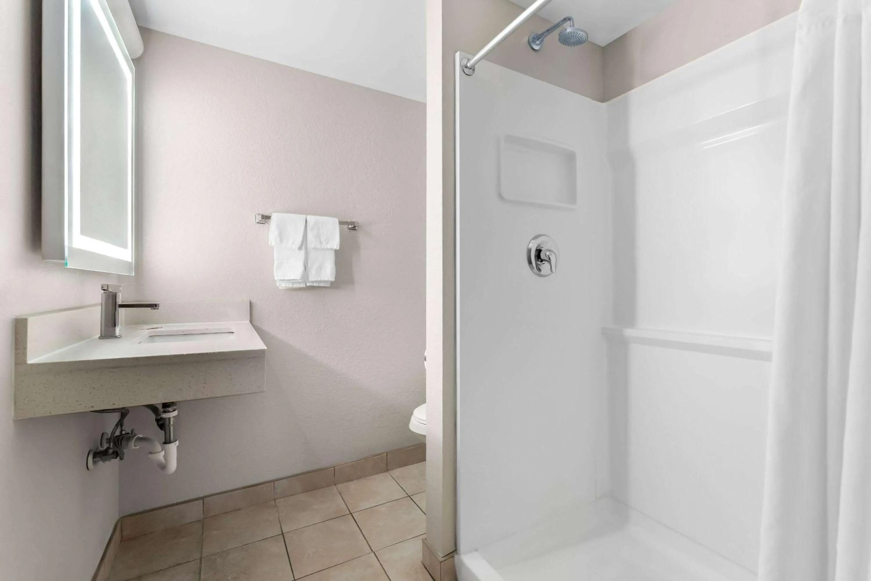 Bathroom in Days Inn by Wyndham Albany SUNY