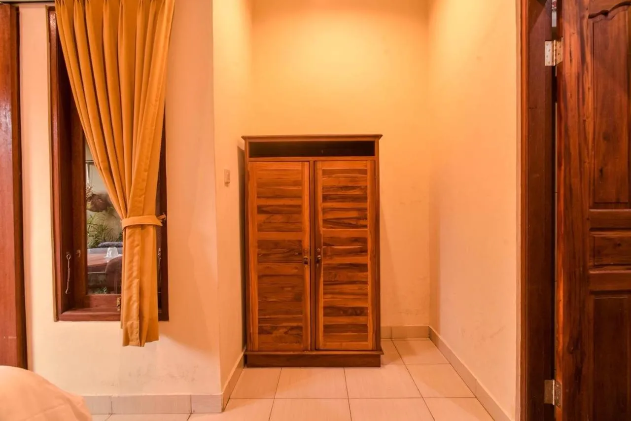 Kamar Suci House
