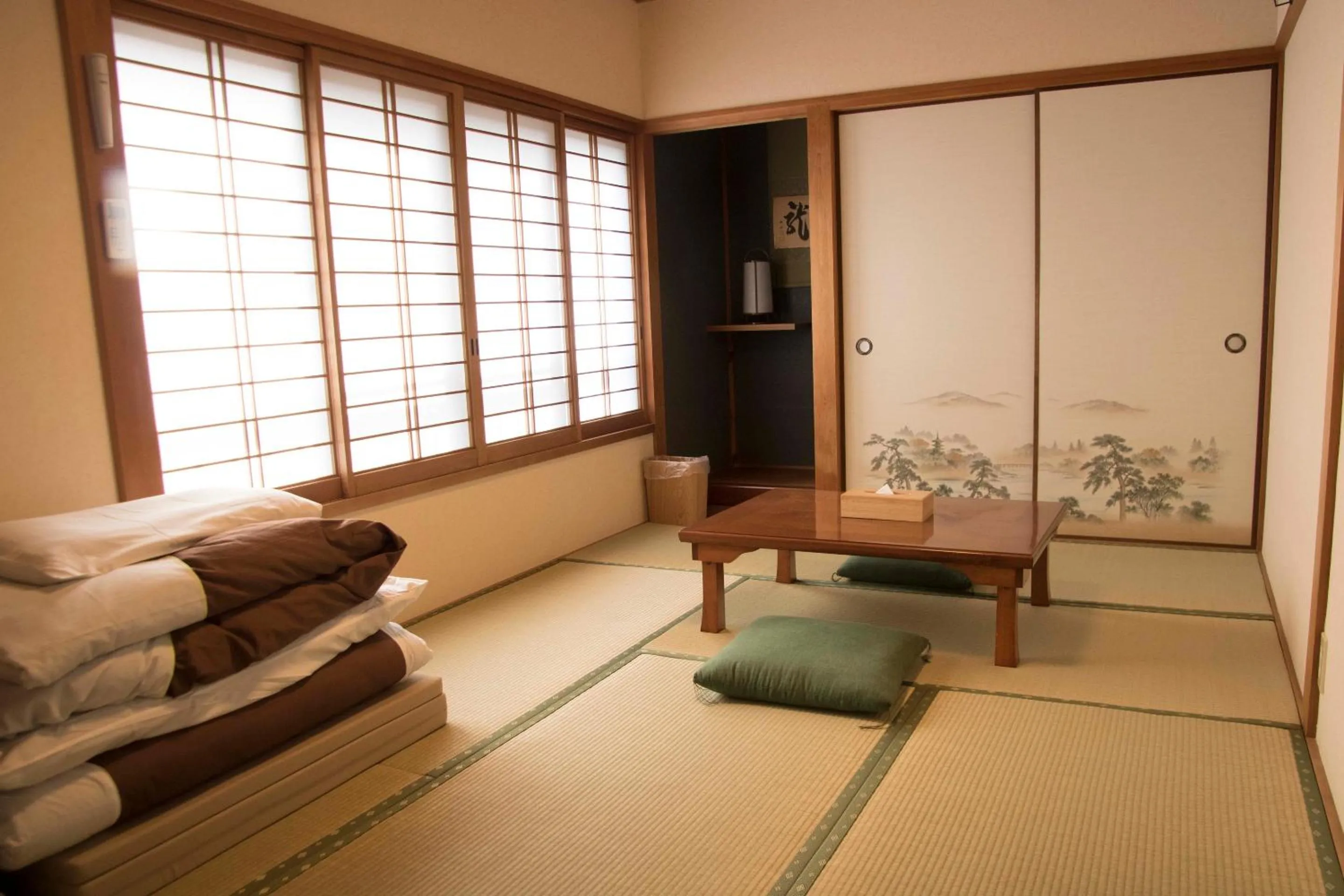 Photo of the whole room in J-Hoppers Kumano Yunomine Guesthouse