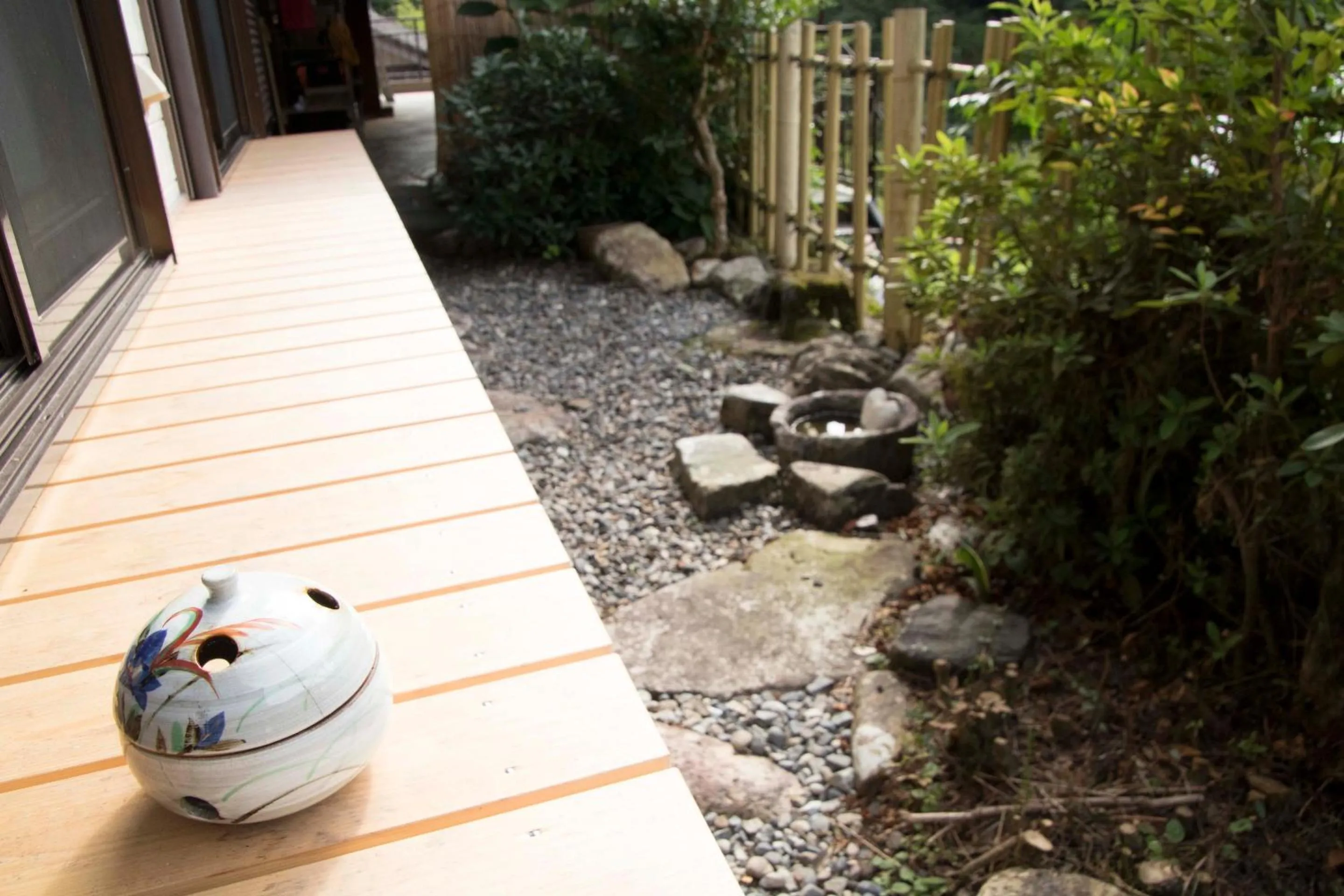 Photo of the whole room in J-Hoppers Kumano Yunomine Guesthouse