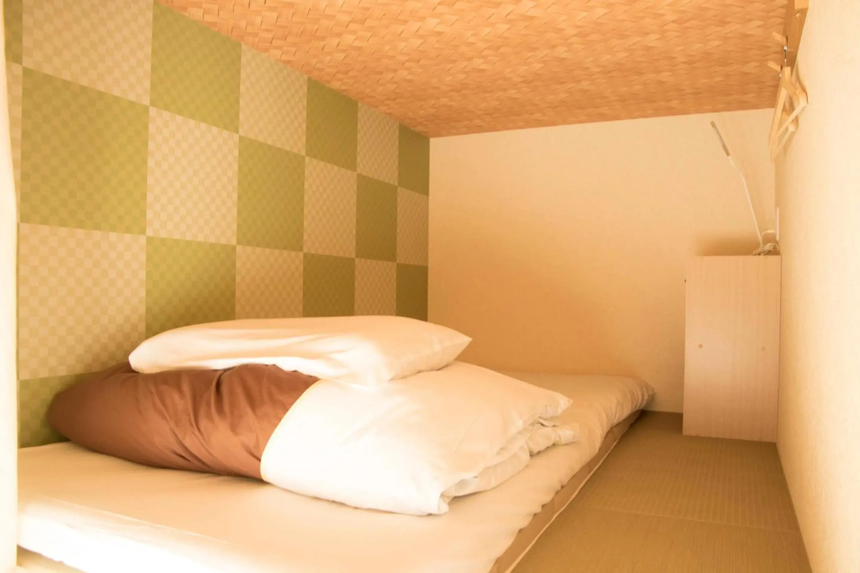 Photo of the whole room, Bed in J-Hoppers Kumano Yunomine Guesthouse Photo of the whole room, Bed in J-Hoppers Kumano Yunomine Guesthouse