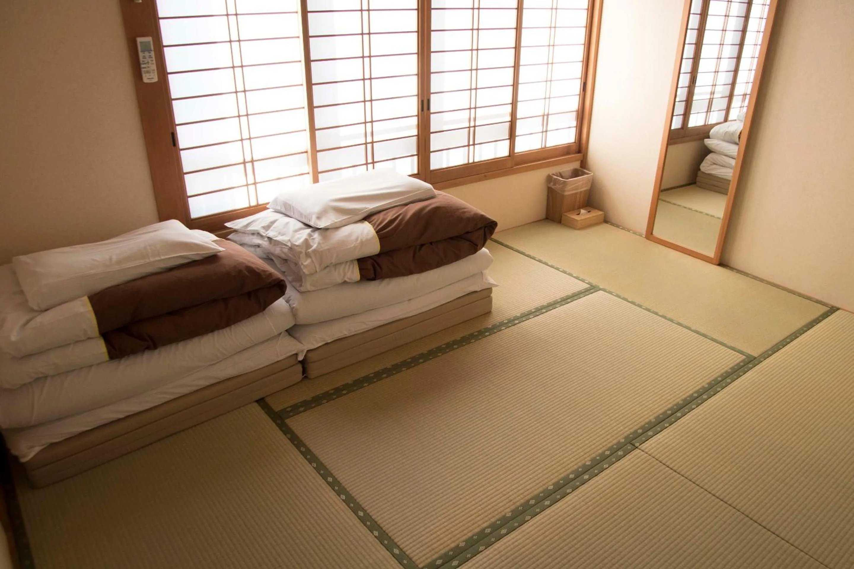 Photo of the whole room in J-Hoppers Kumano Yunomine Guesthouse