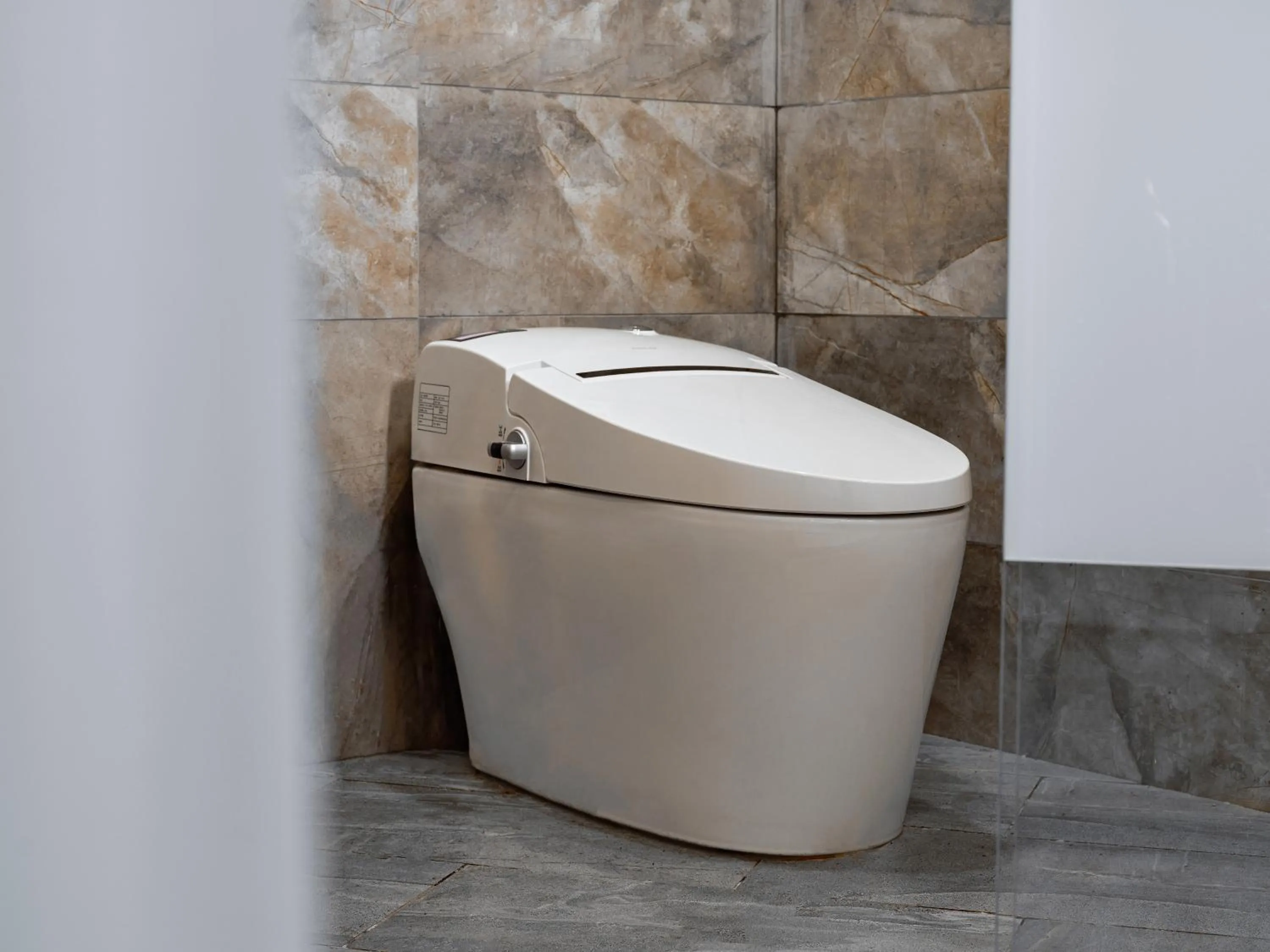 Toilet in Lee's Boutique Resort