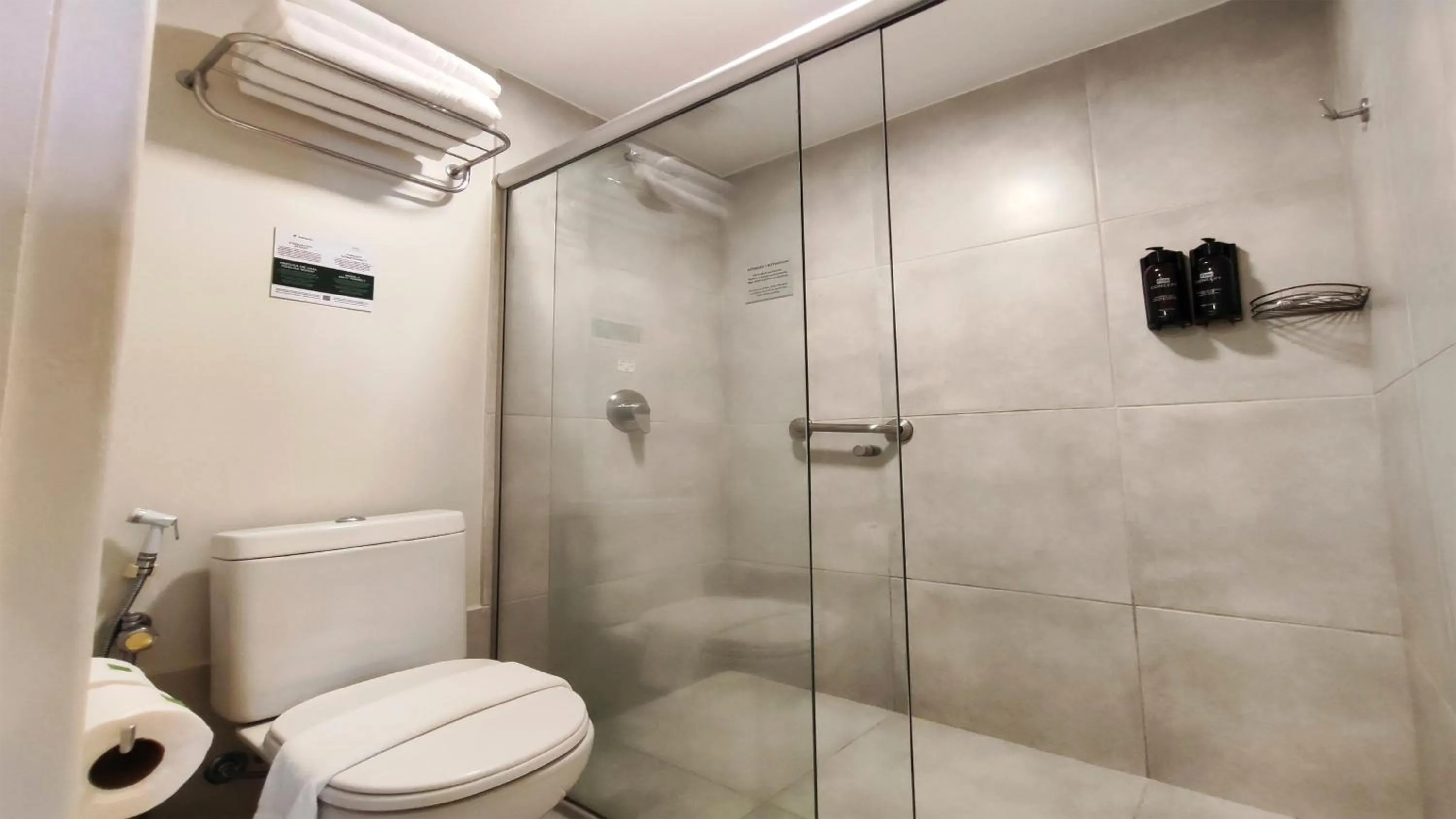 Bathroom in Holiday Inn Fortaleza by IHG