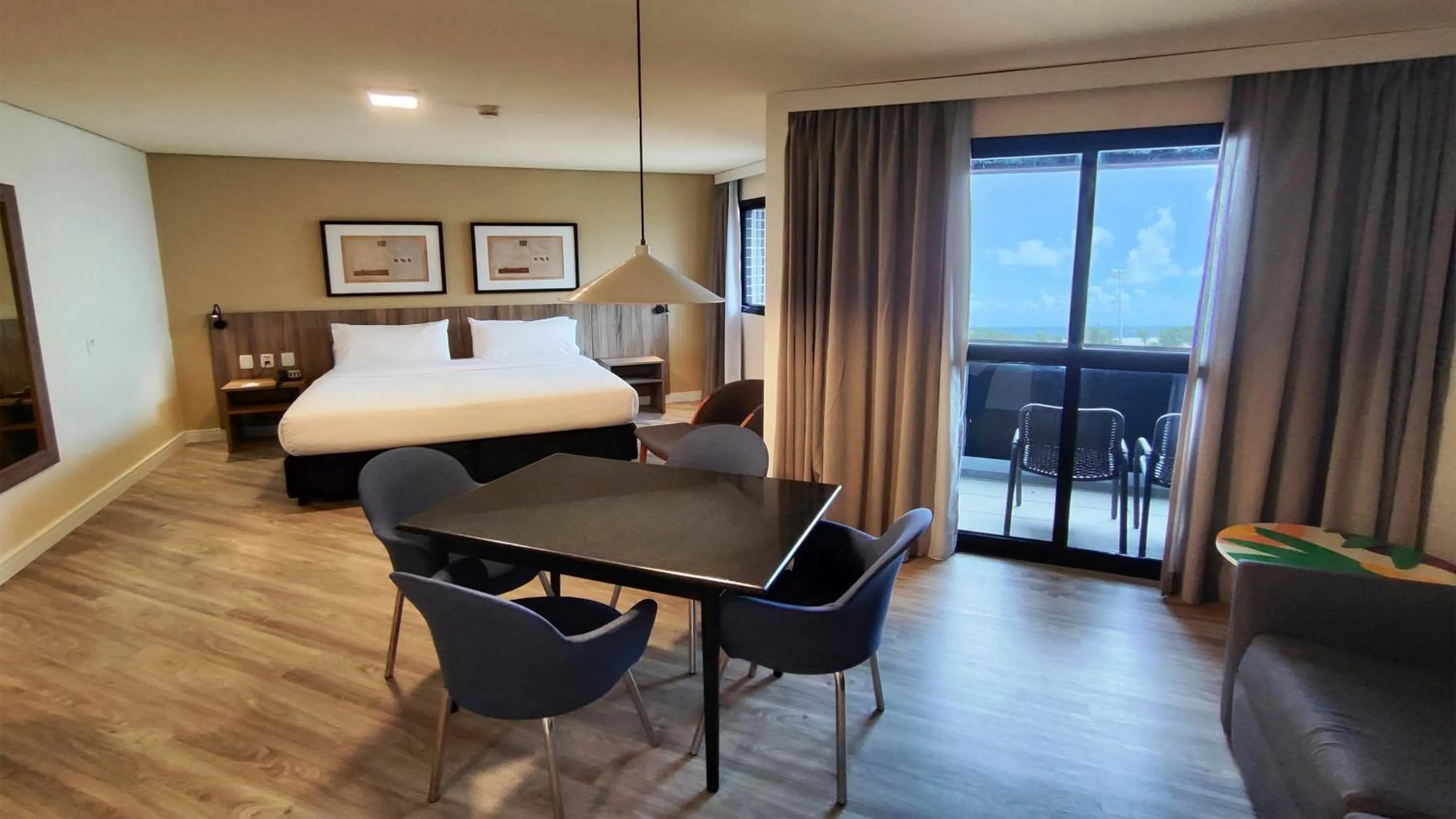 Photo of the whole room, Bed in Holiday Inn Fortaleza by IHG