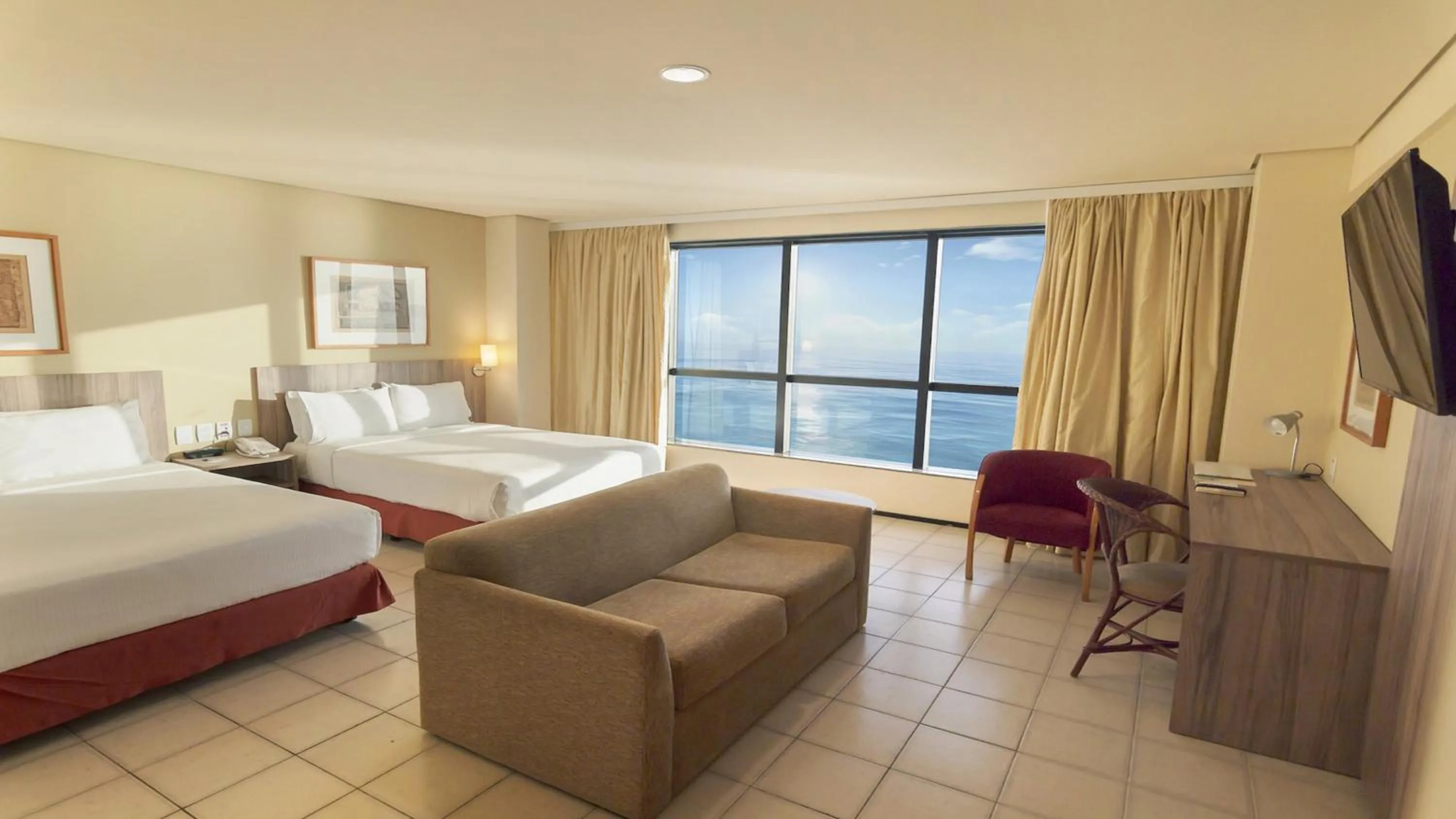 Photo of the whole room, Bed in Holiday Inn Fortaleza by IHG