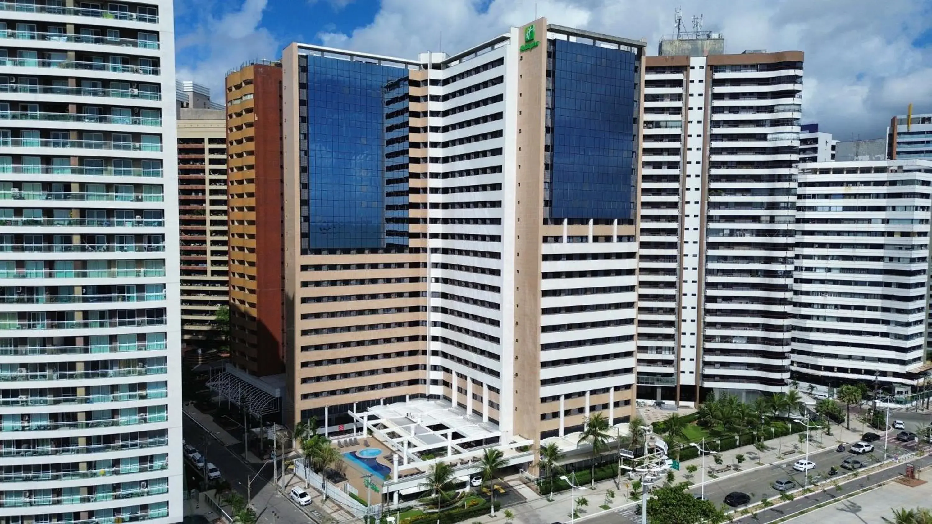 Property building in Holiday Inn Fortaleza by IHG Property building in Holiday Inn Fortaleza by IHG