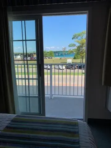 Balcony/Terrace in Parkside Inn Bridgeview Balcony/Terrace in Parkside Inn Bridgeview