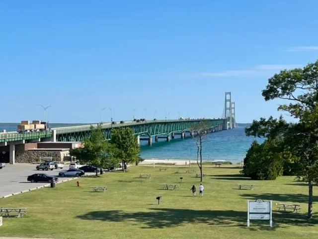 Parkside Inn Bridgeview