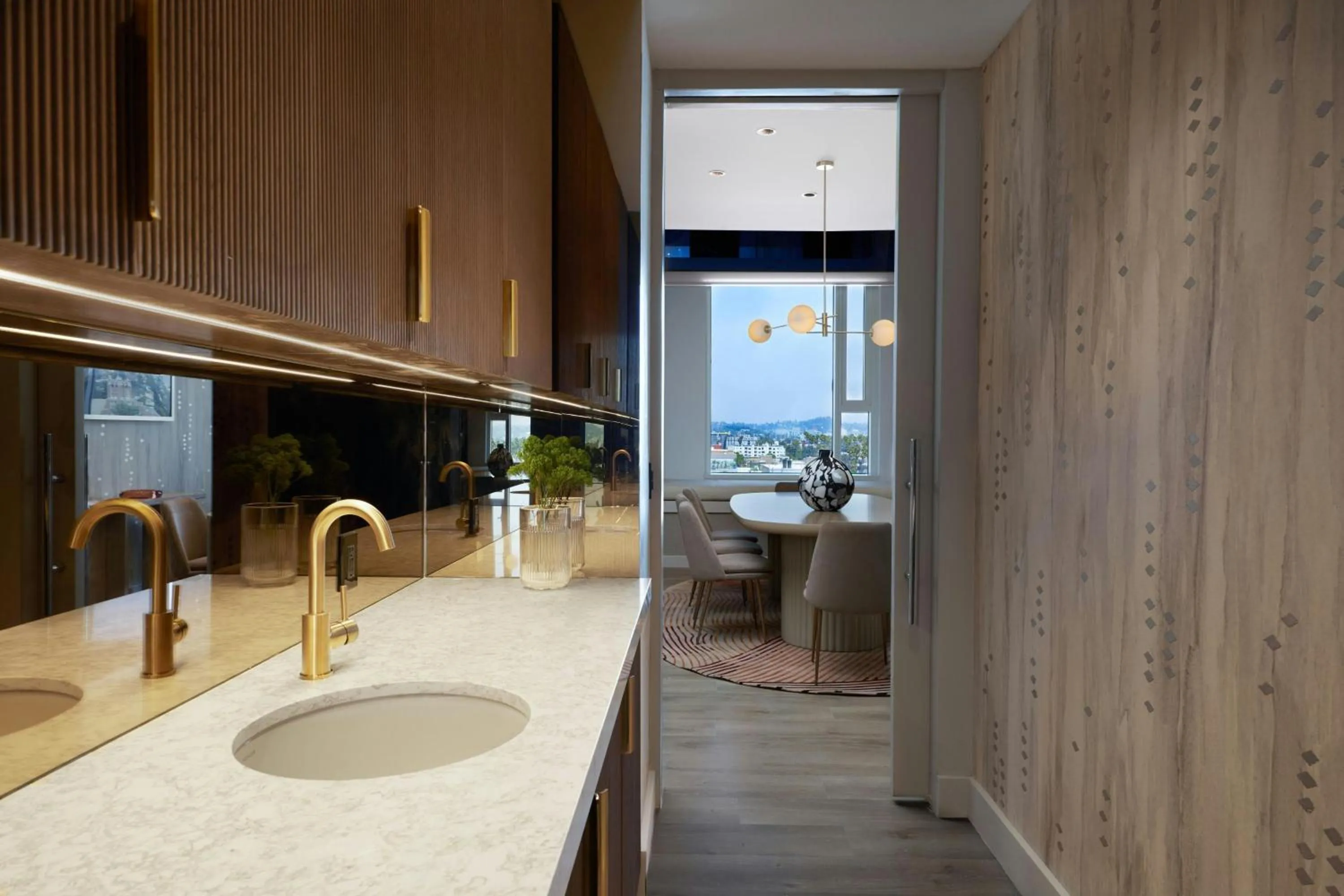Kitchen or kitchenette in W Hollywood