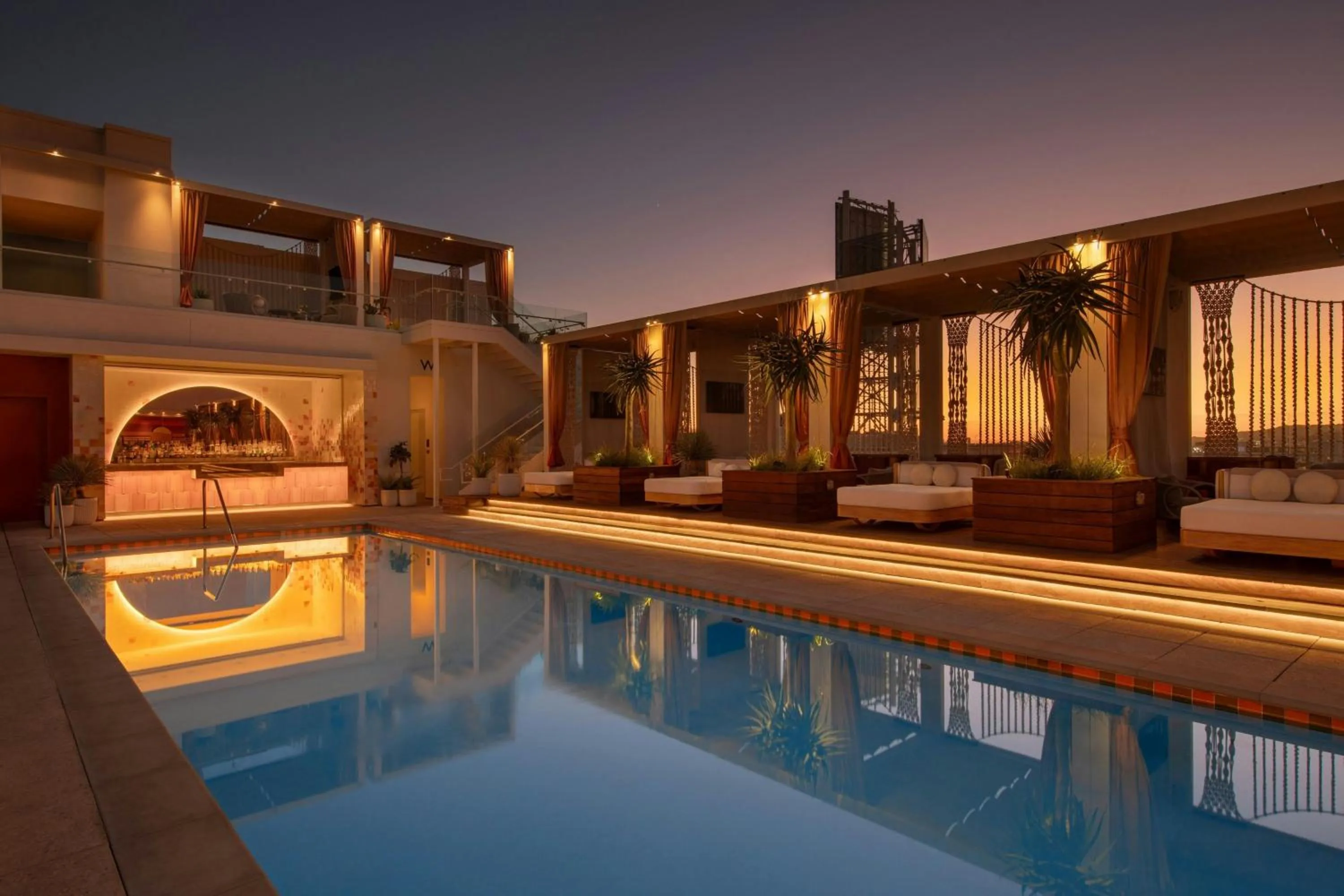 Fitness centre/facilities in W Hollywood