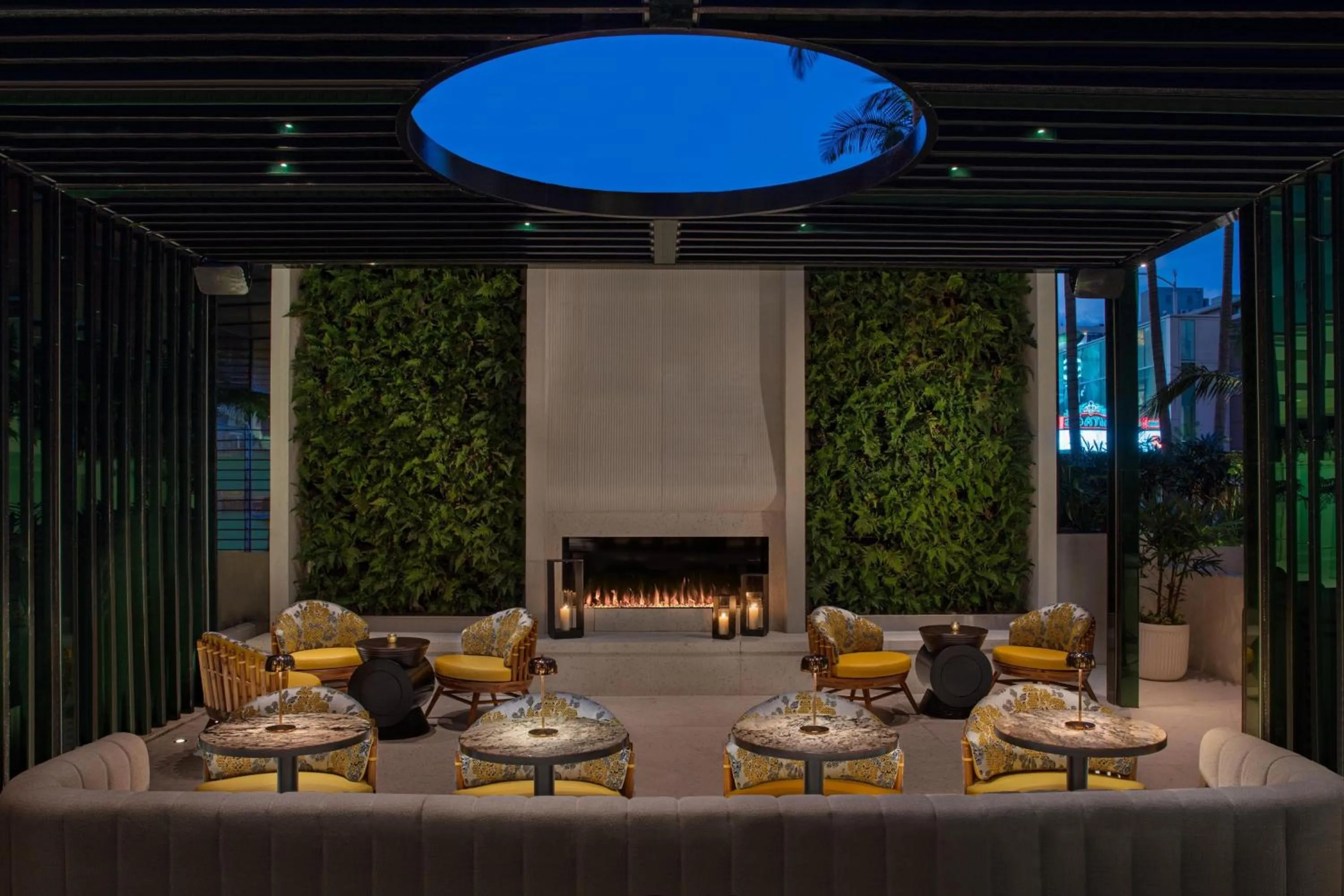 Restaurant/places to eat in W Hollywood