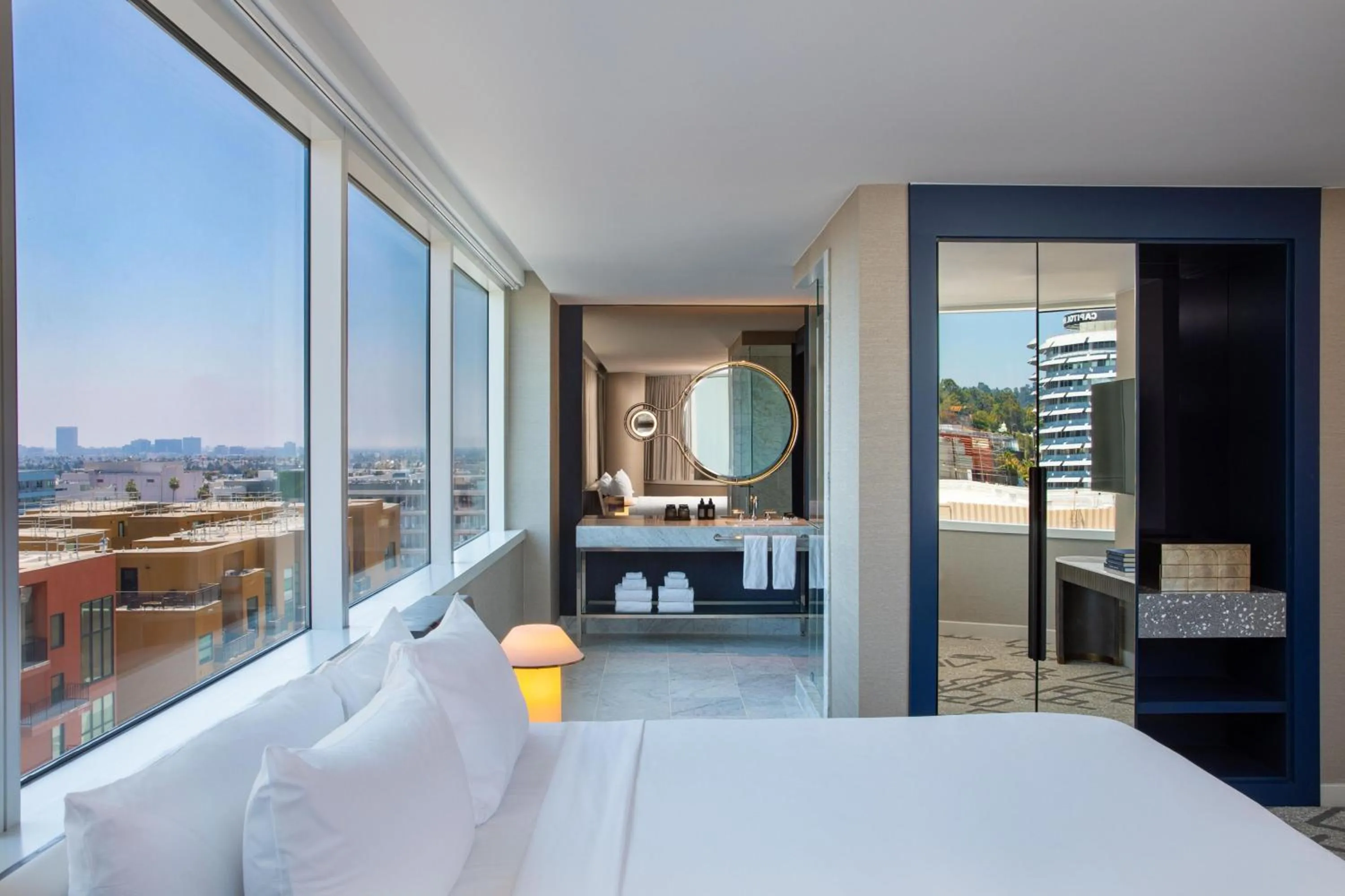 Bedroom, Bed in W Hollywood