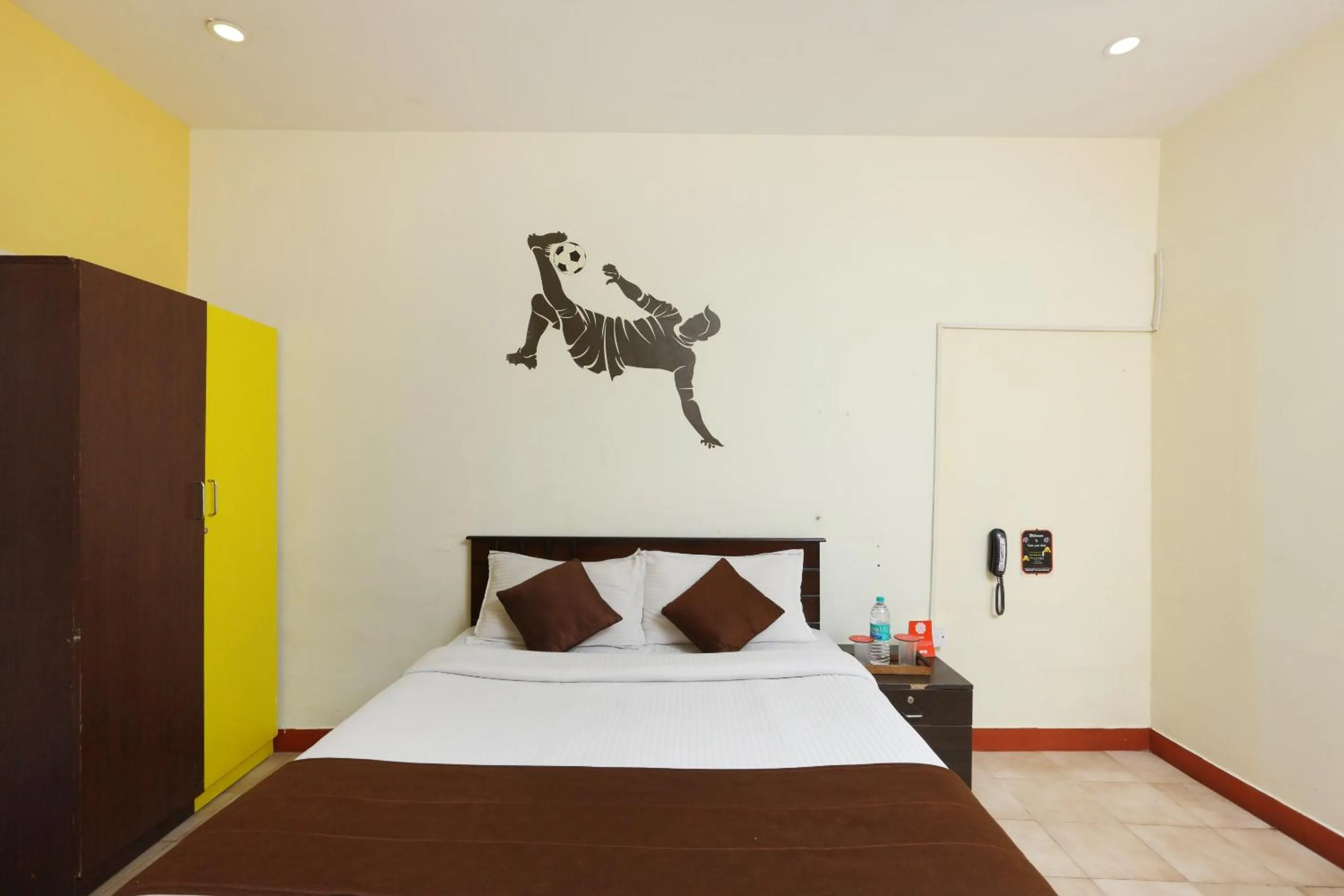 Bedroom, Bed in Hotel O India Gate Par View