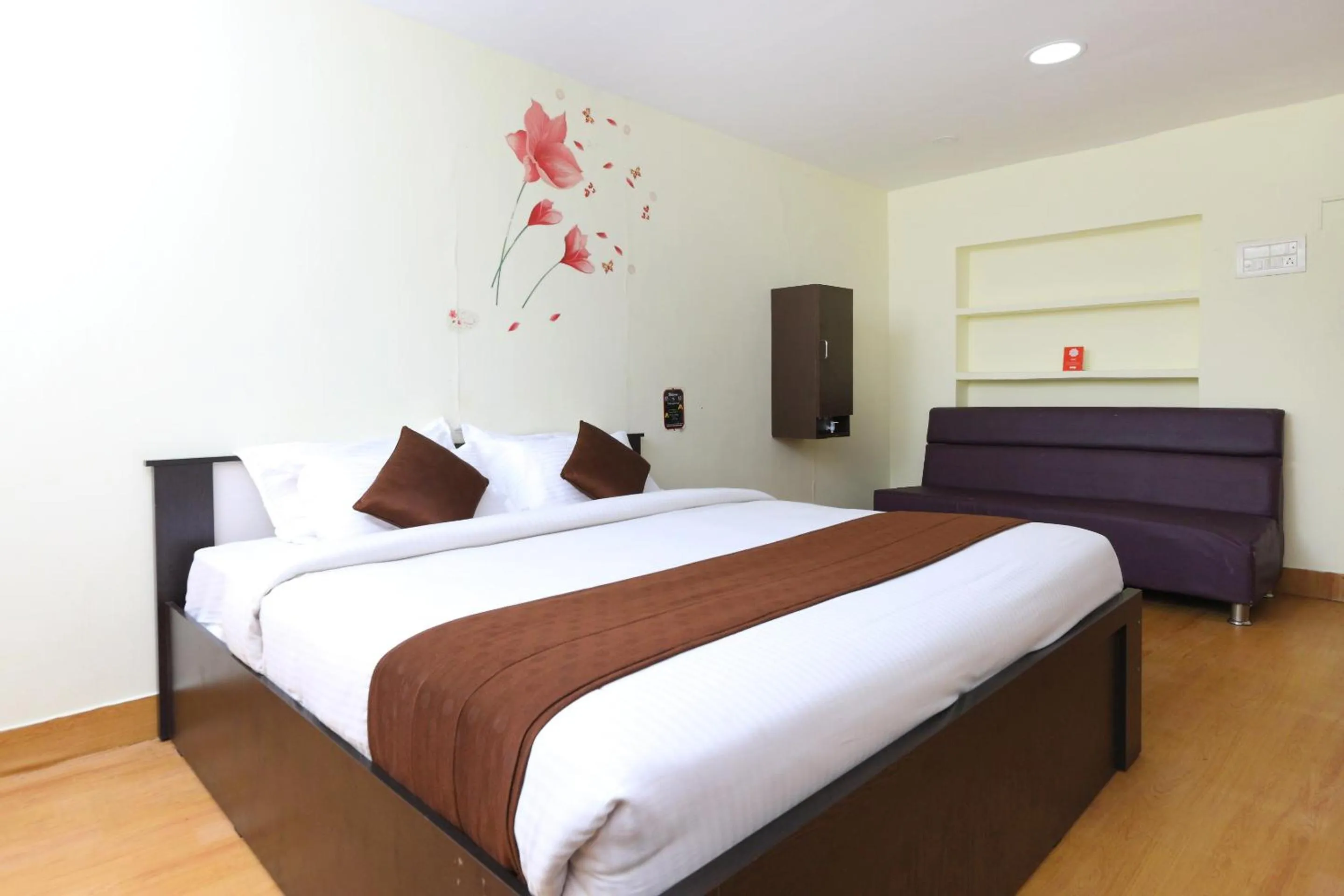 Bedroom, Bed in Hotel O India Gate Par View