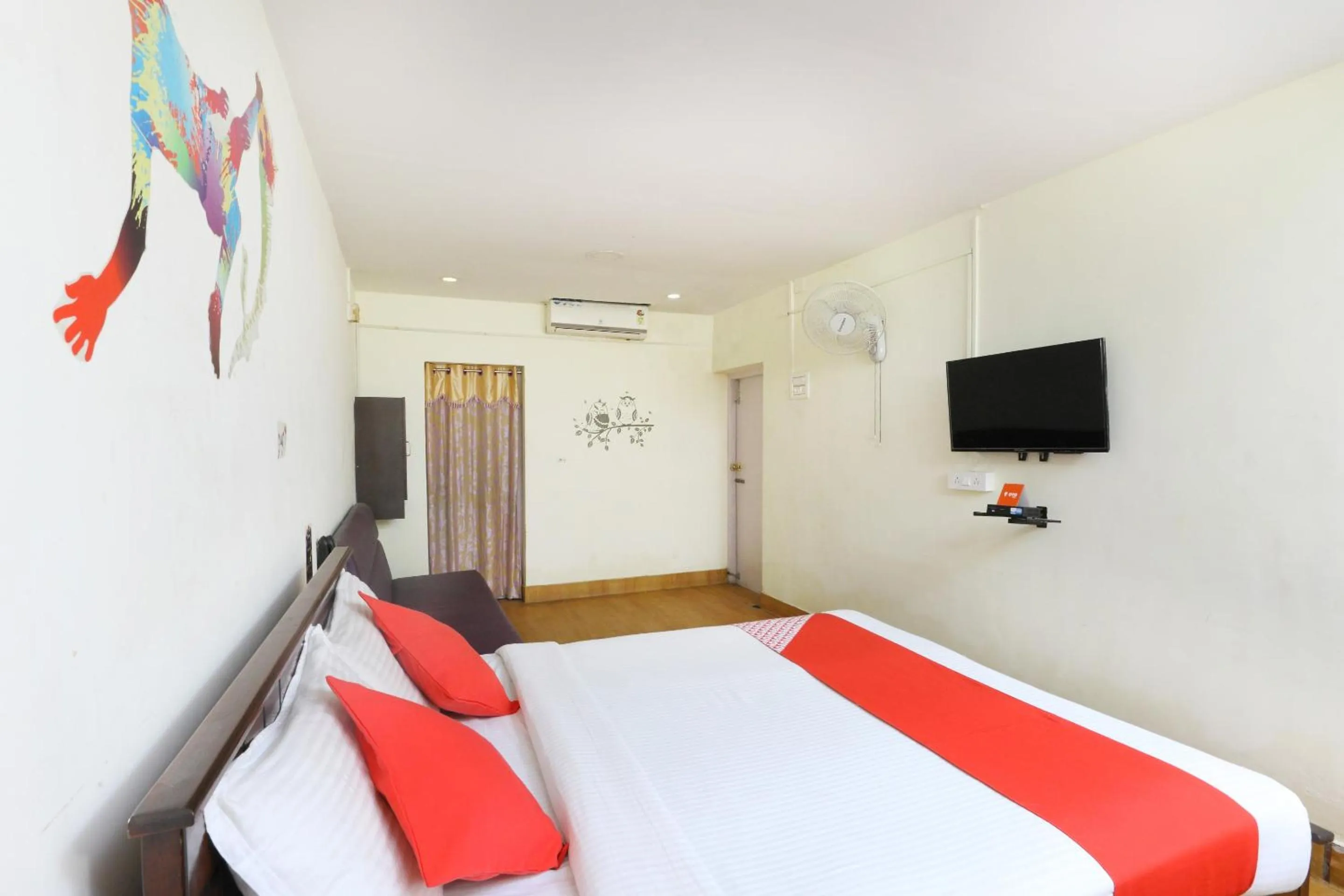 Bedroom, Bed in Hotel O India Gate Par View