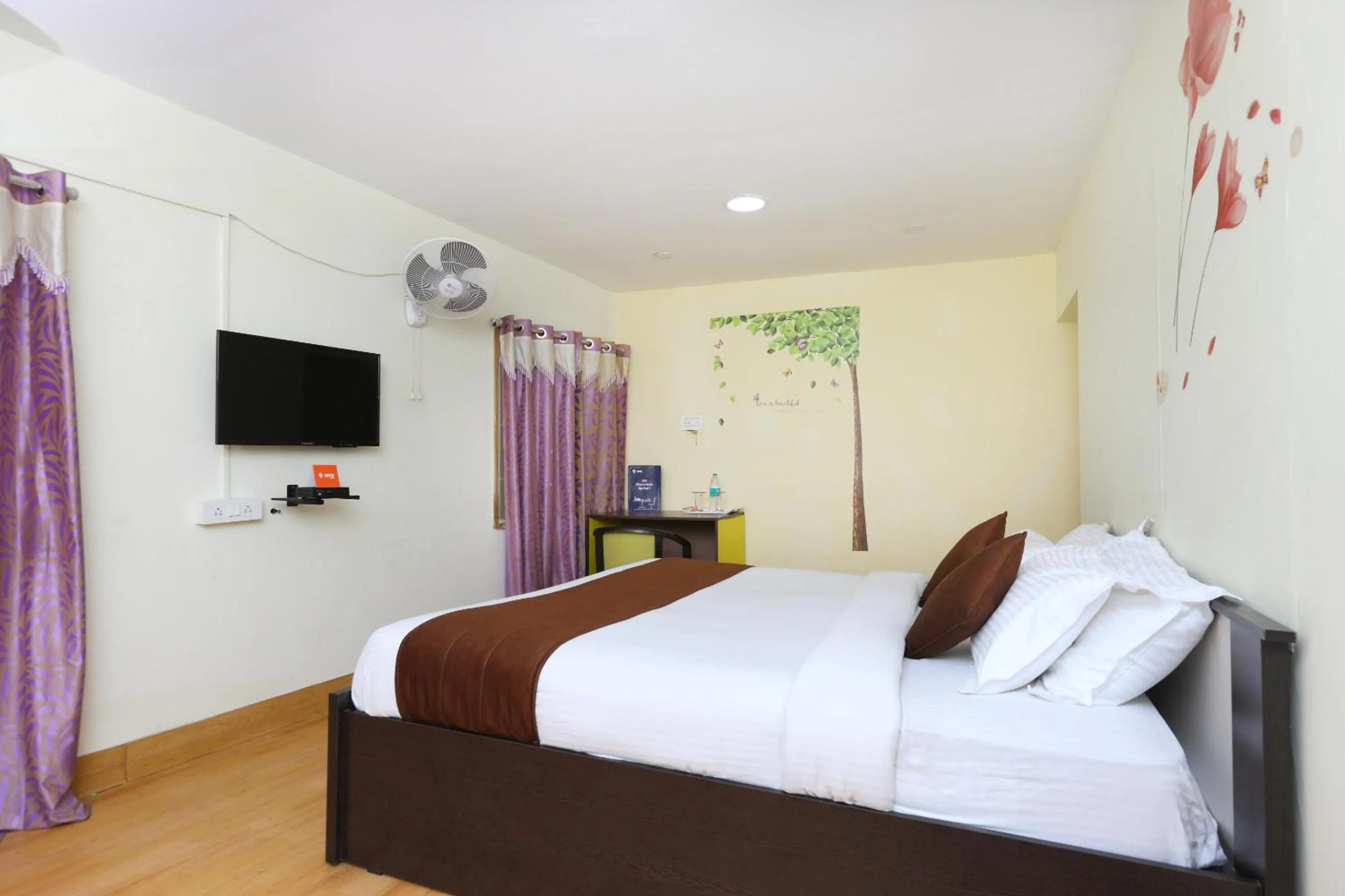 Bedroom, Bed in Hotel O India Gate Par View