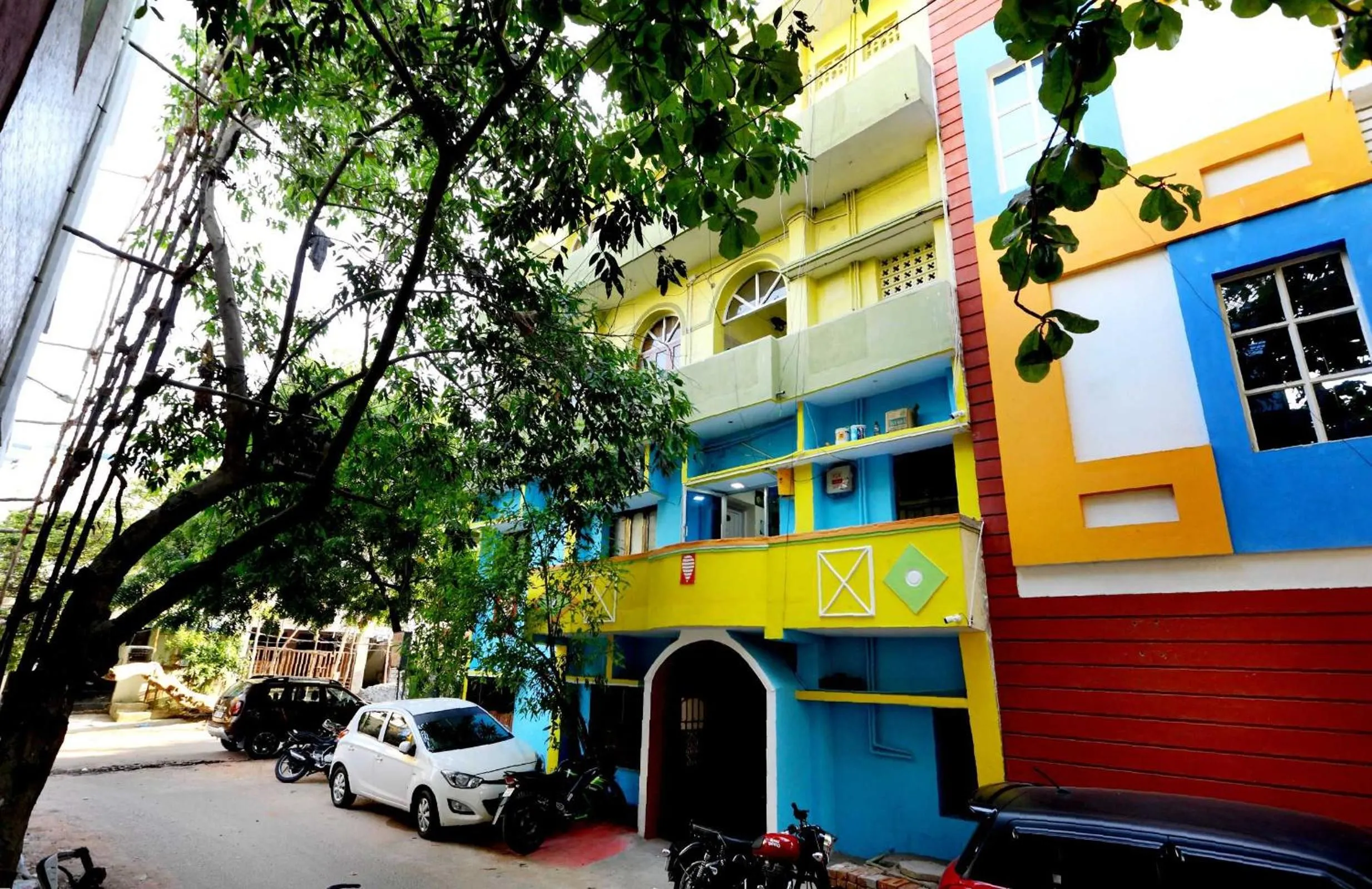 Facade/entrance in Hotel O India Gate Par View