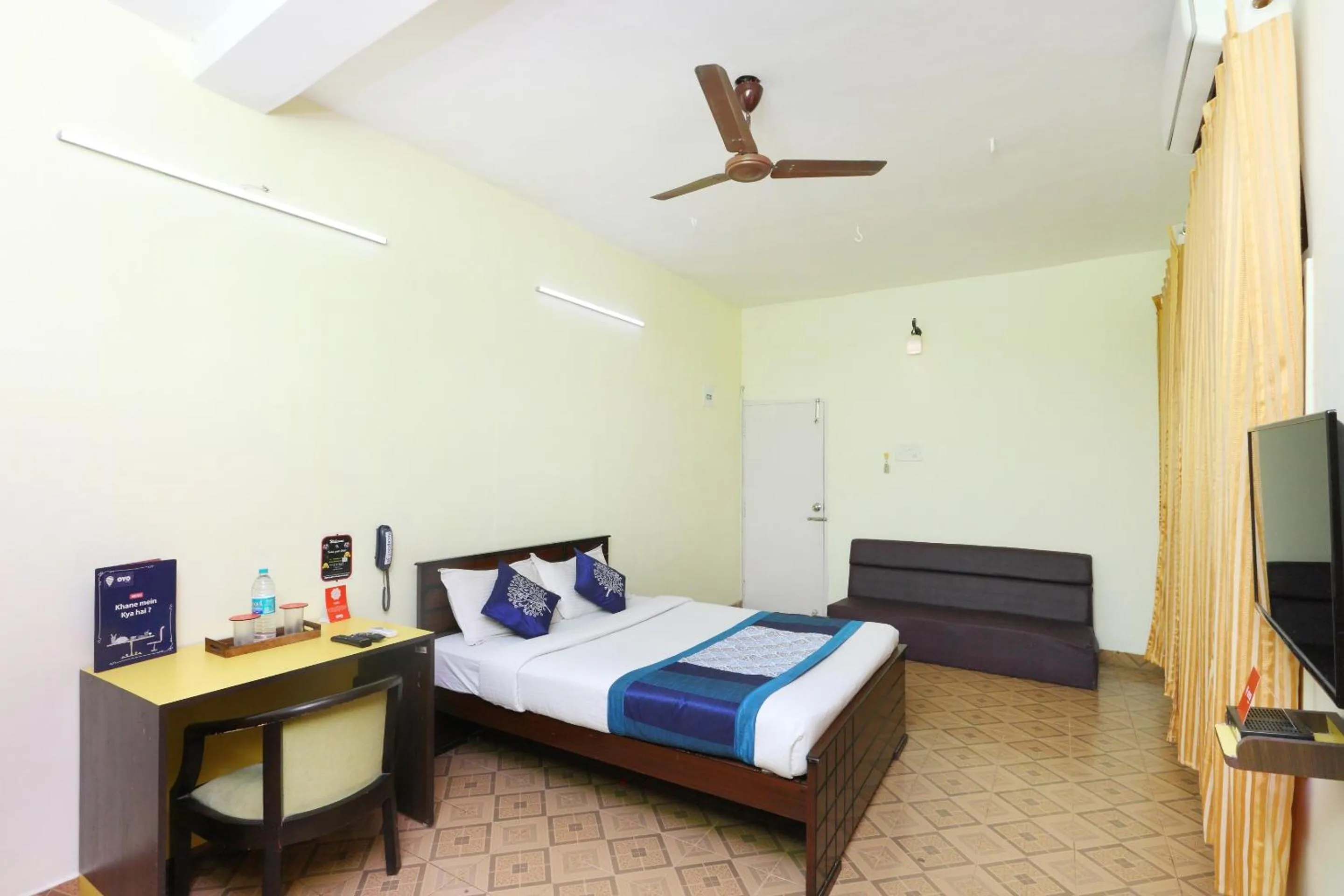 Bedroom, Bed in Hotel O India Gate Par View