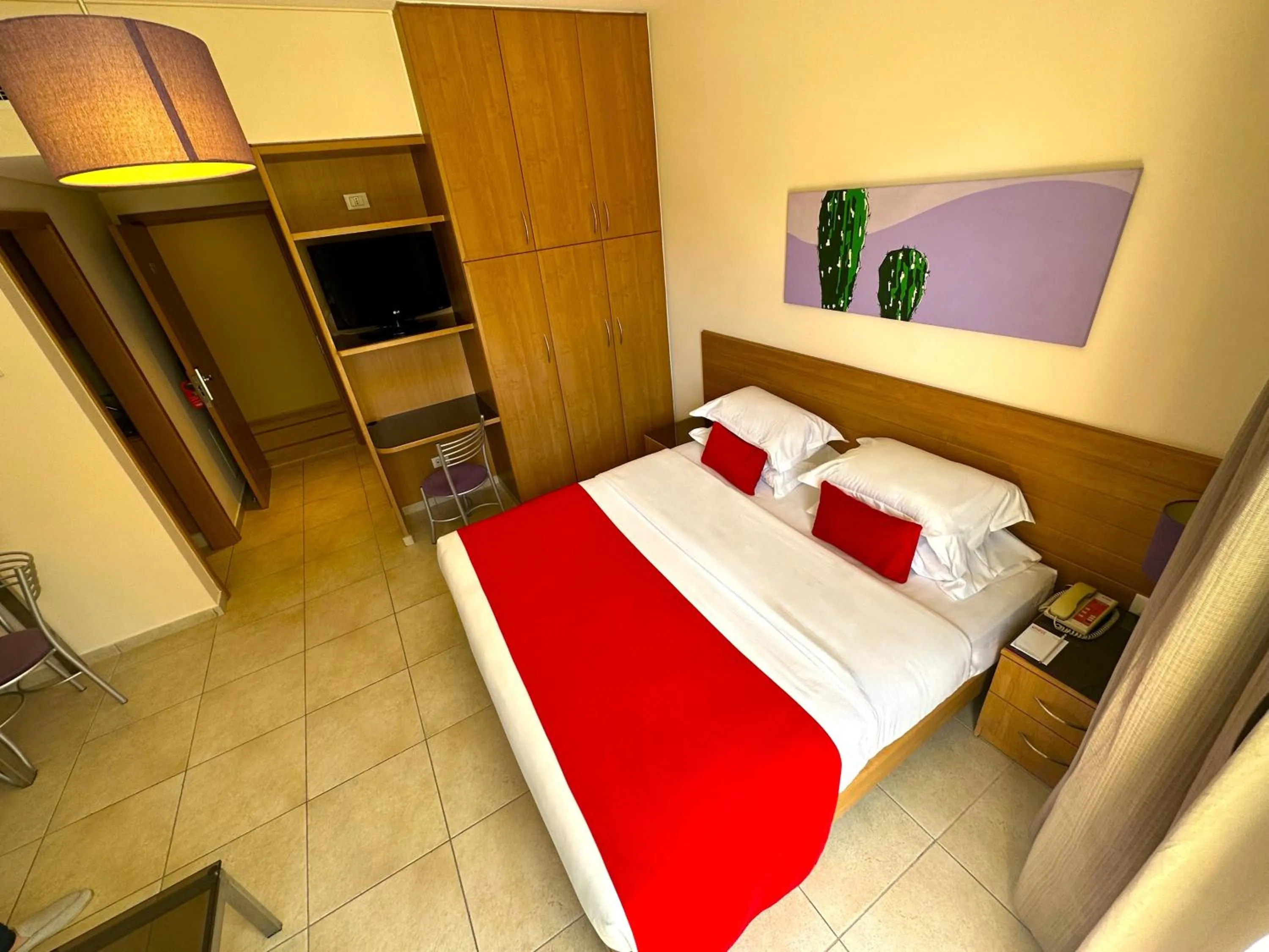 Bedroom, Bed in The Smallville Xpress