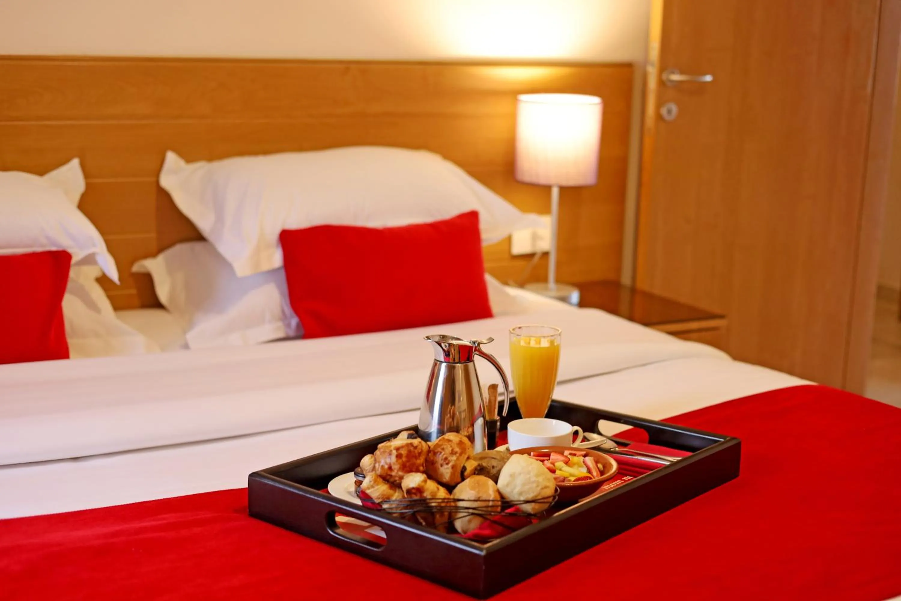 Bedroom, Bed in The Smallville Xpress