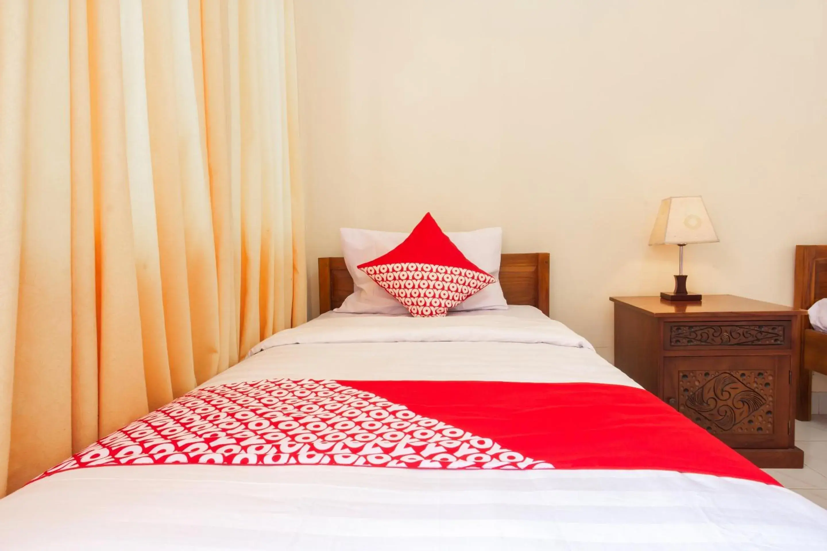 Bedroom, Bed in Hotel O Omah Ladrang Bedroom, Bed in Hotel O Omah Ladrang