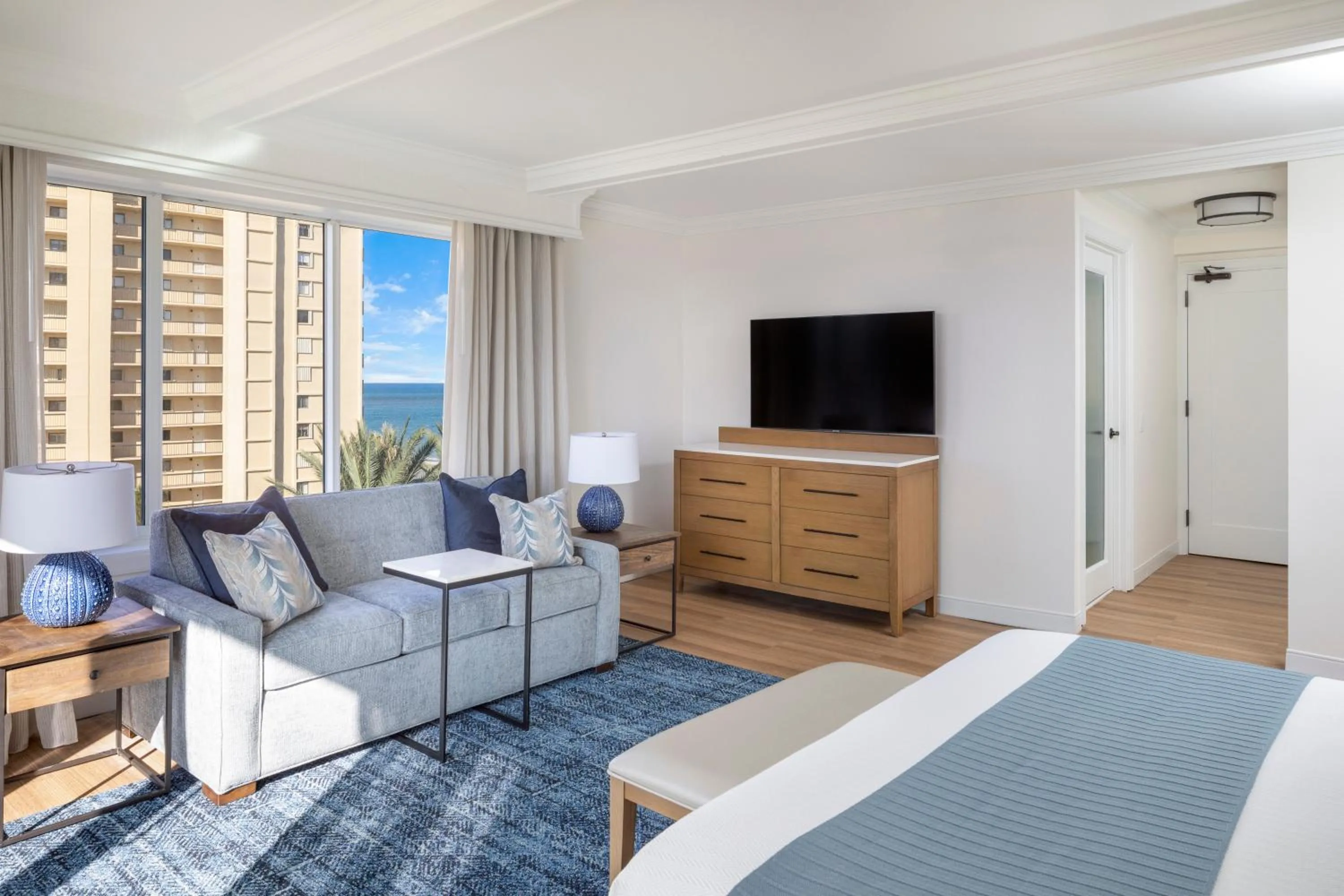 Bed in Jupiter Beach Resort & Spa