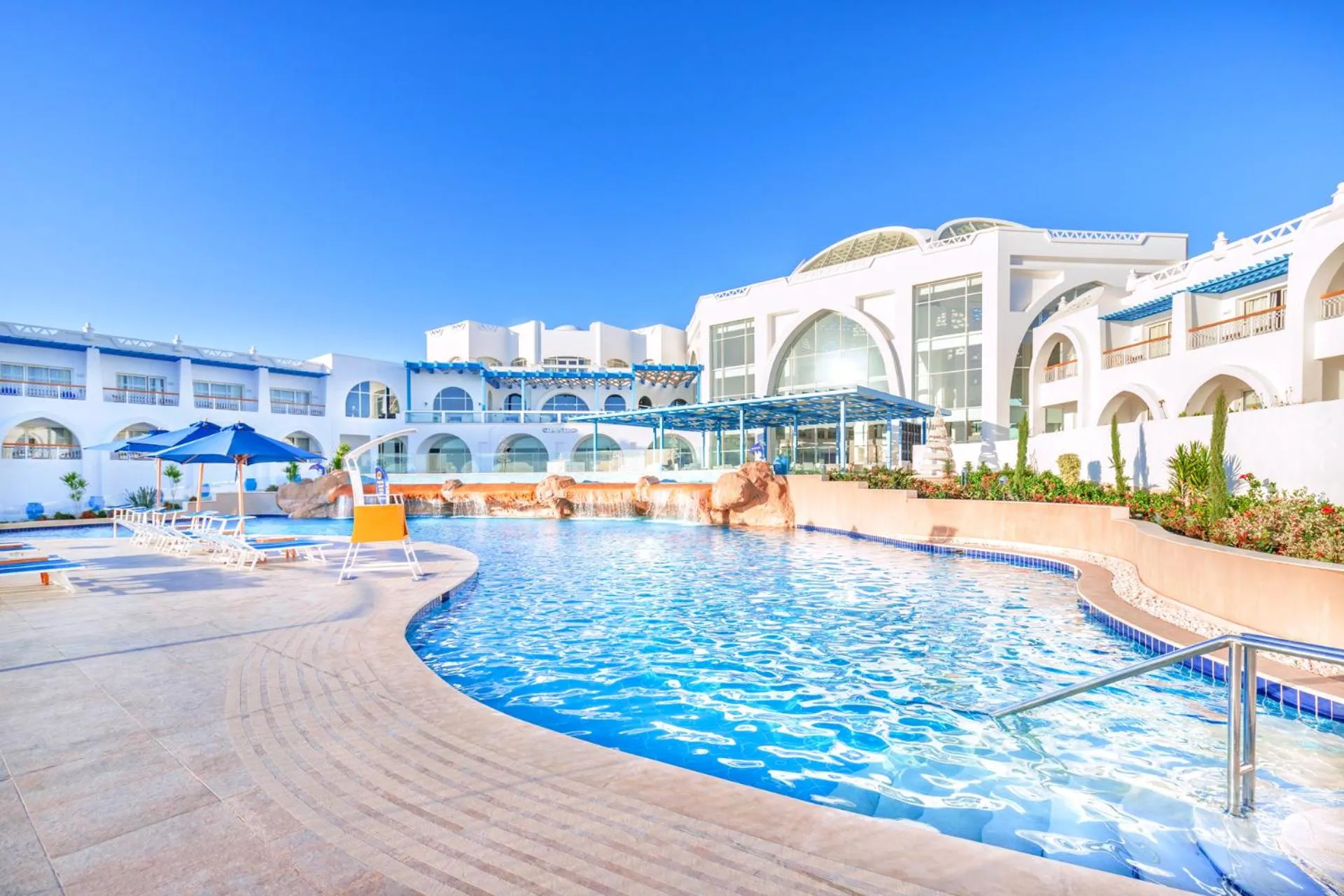 Swimming pool in Pickalbatros Palace Sharm "Aqua Park"- All inclusive