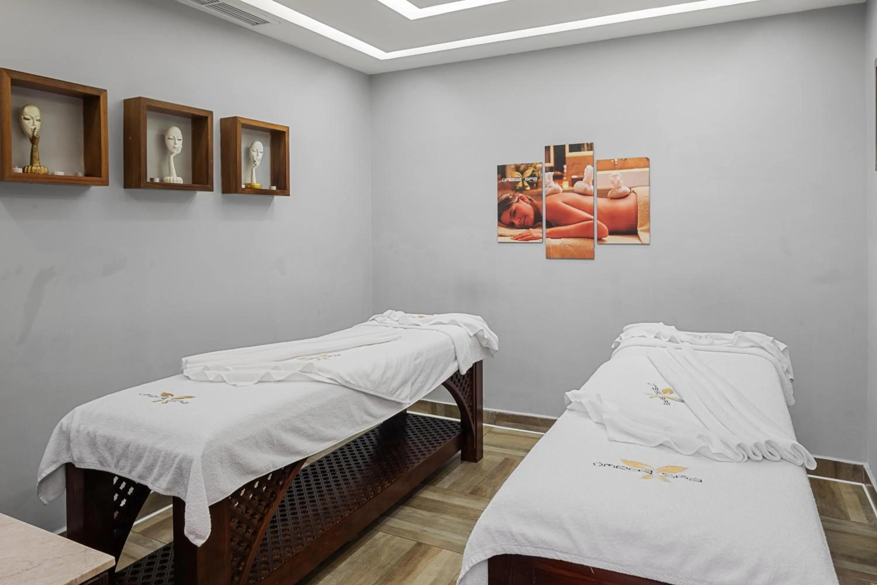 Massage, Bed in Pickalbatros Palace Sharm "Aqua Park"- All inclusive