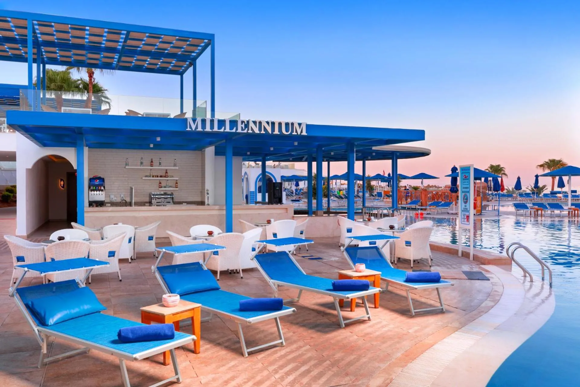 Swimming pool in Pickalbatros Palace Sharm "Aqua Park"- All inclusive
