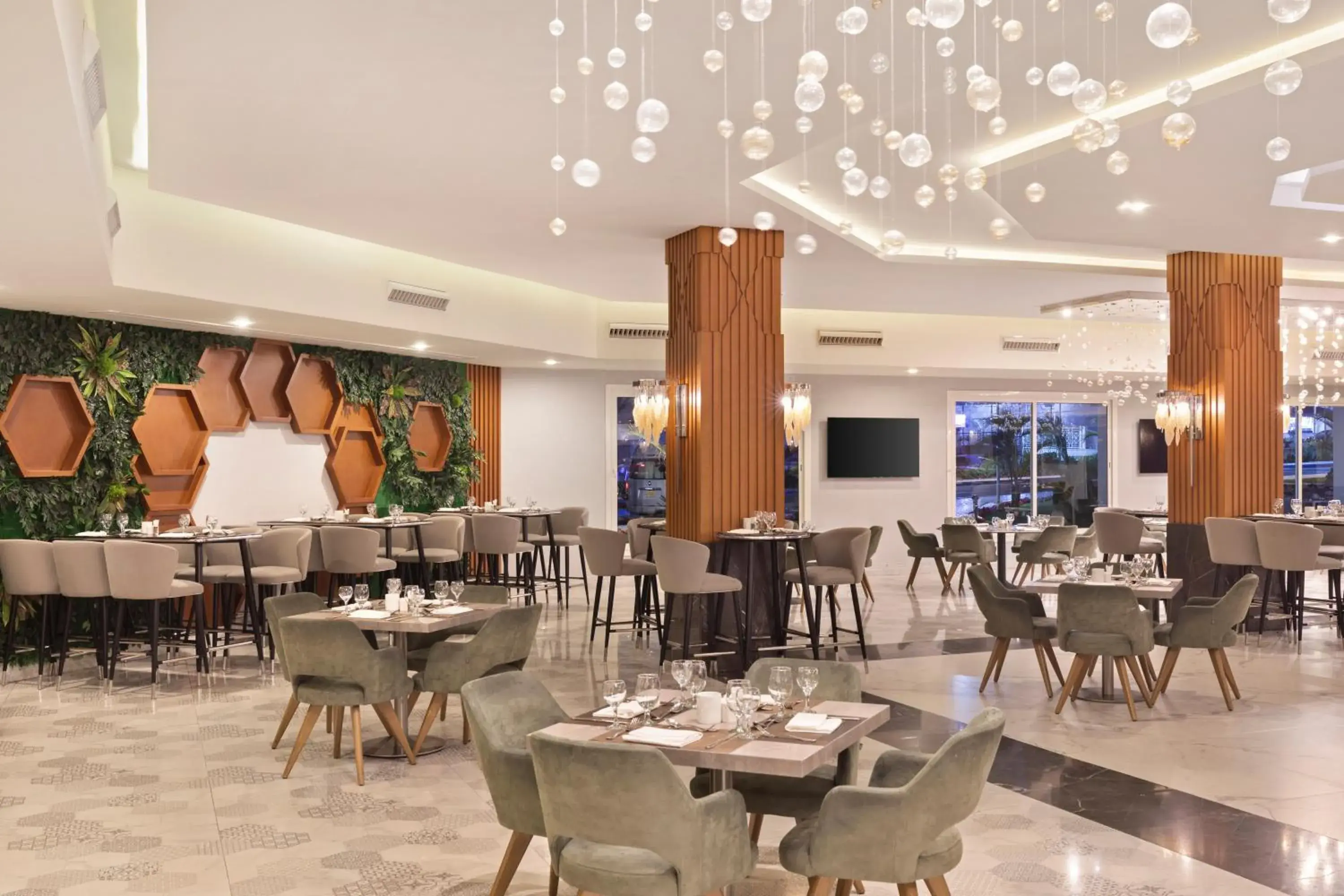 Restaurant/places to eat in Pickalbatros Palace Sharm "Aqua Park"- All inclusive Restaurant/places to eat in Pickalbatros Palace Sharm "Aqua Park"- All inclusive