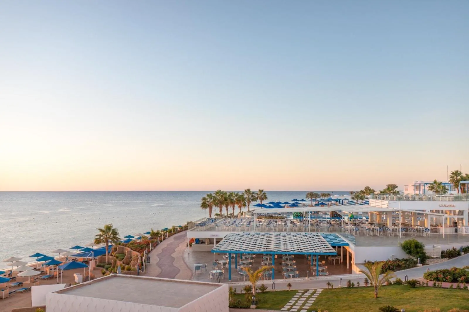 Day in Pickalbatros Palace Sharm "Aqua Park"- All inclusive