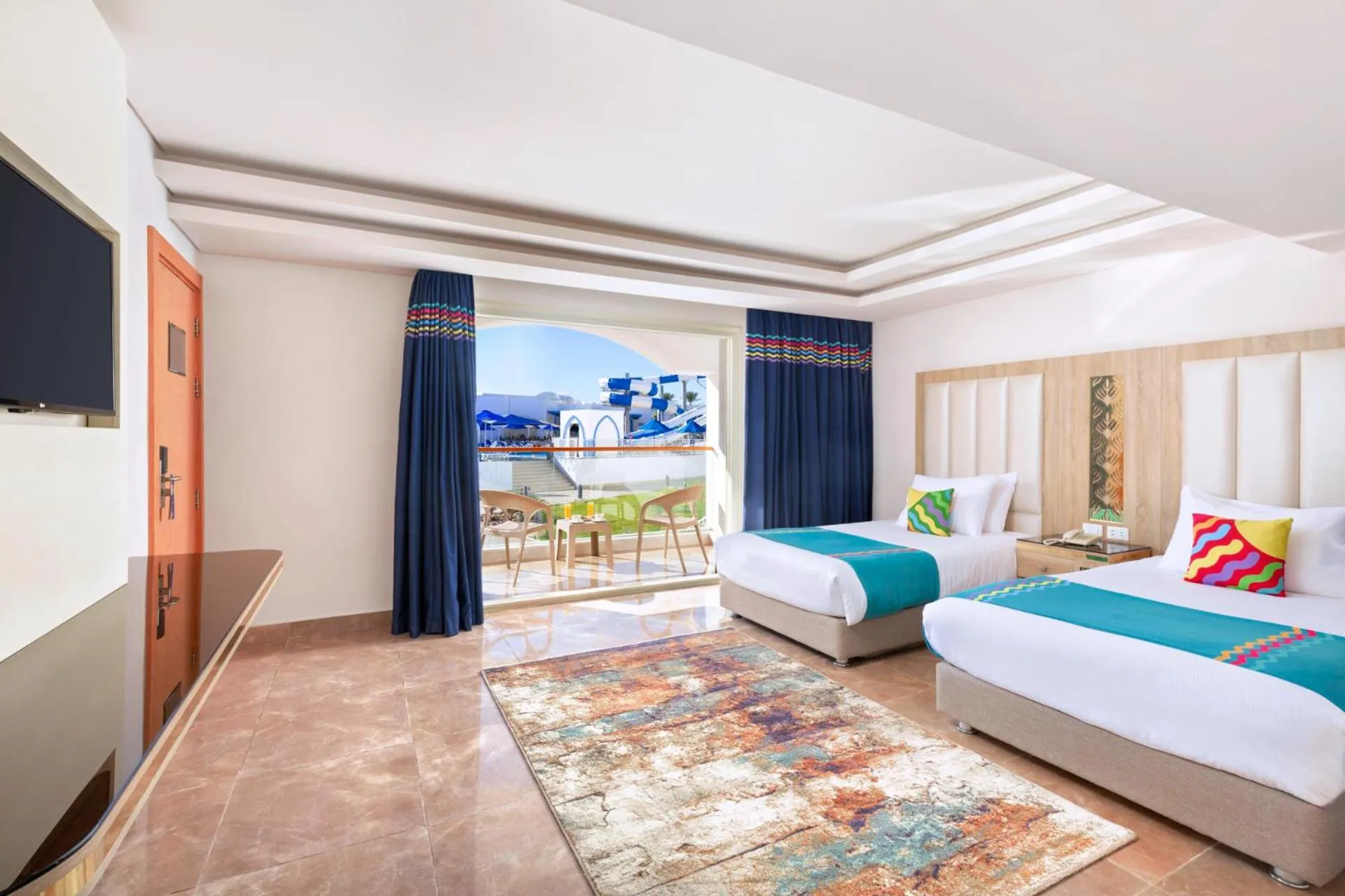 Photo of the whole room, Bed in Pickalbatros Palace Sharm "Aqua Park"- All inclusive