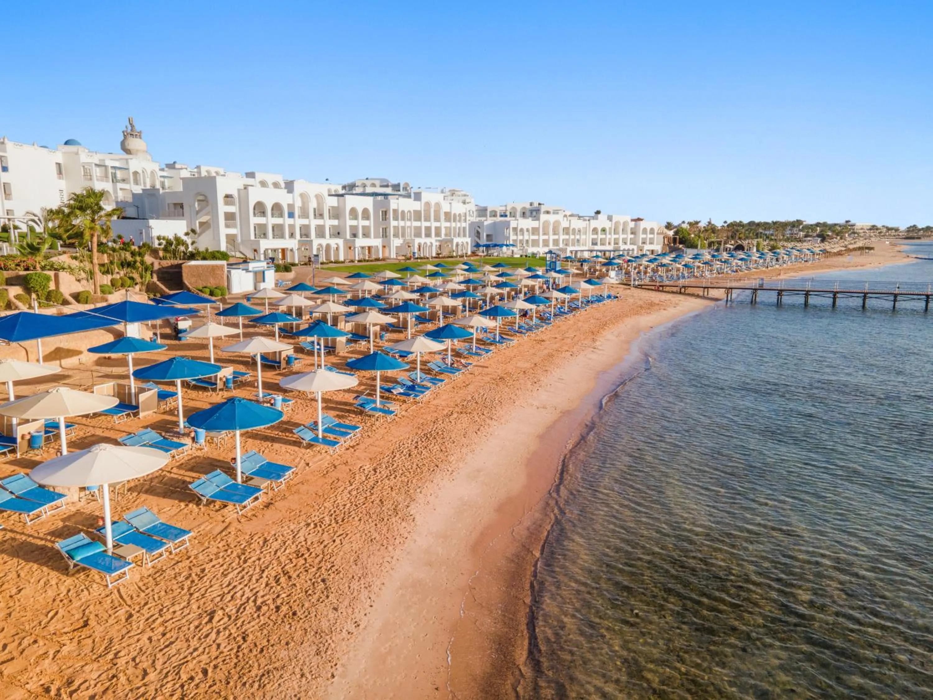Beach in Pickalbatros Palace Sharm "Aqua Park"- All inclusive