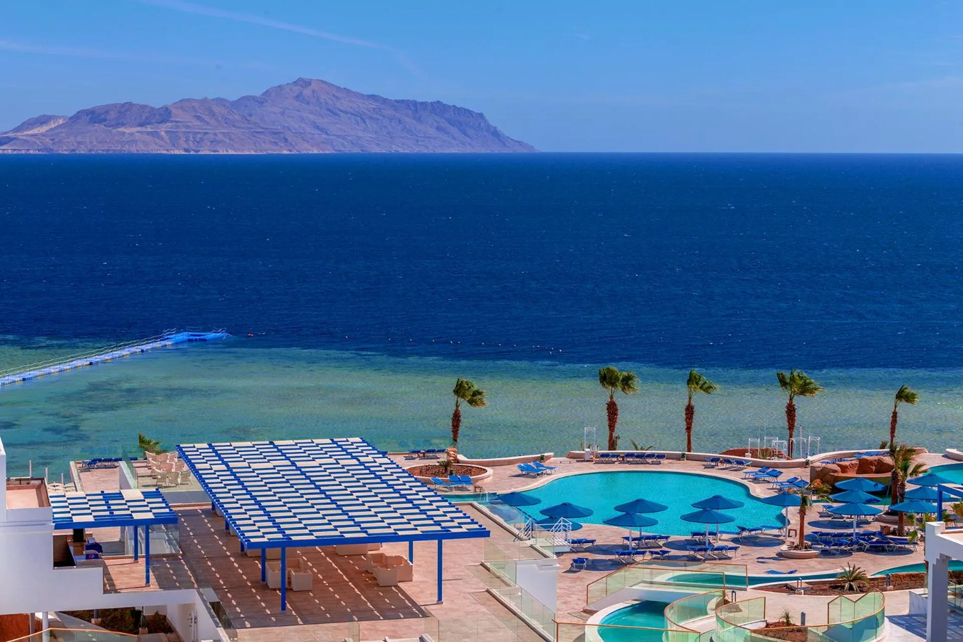 Beach in Pickalbatros Palace Sharm "Aqua Park"- All inclusive