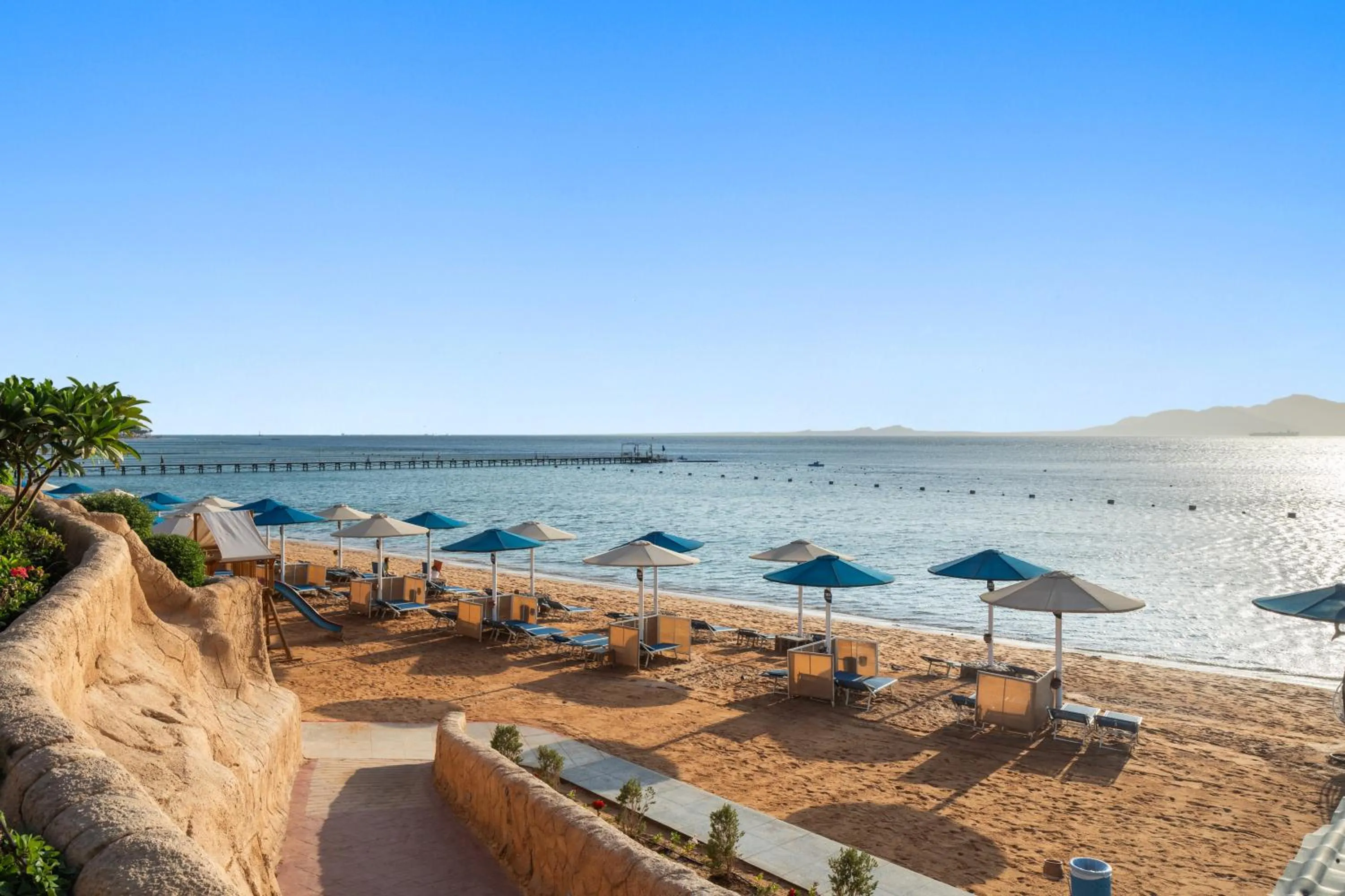 Beach in Pickalbatros Palace Sharm "Aqua Park"- All inclusive