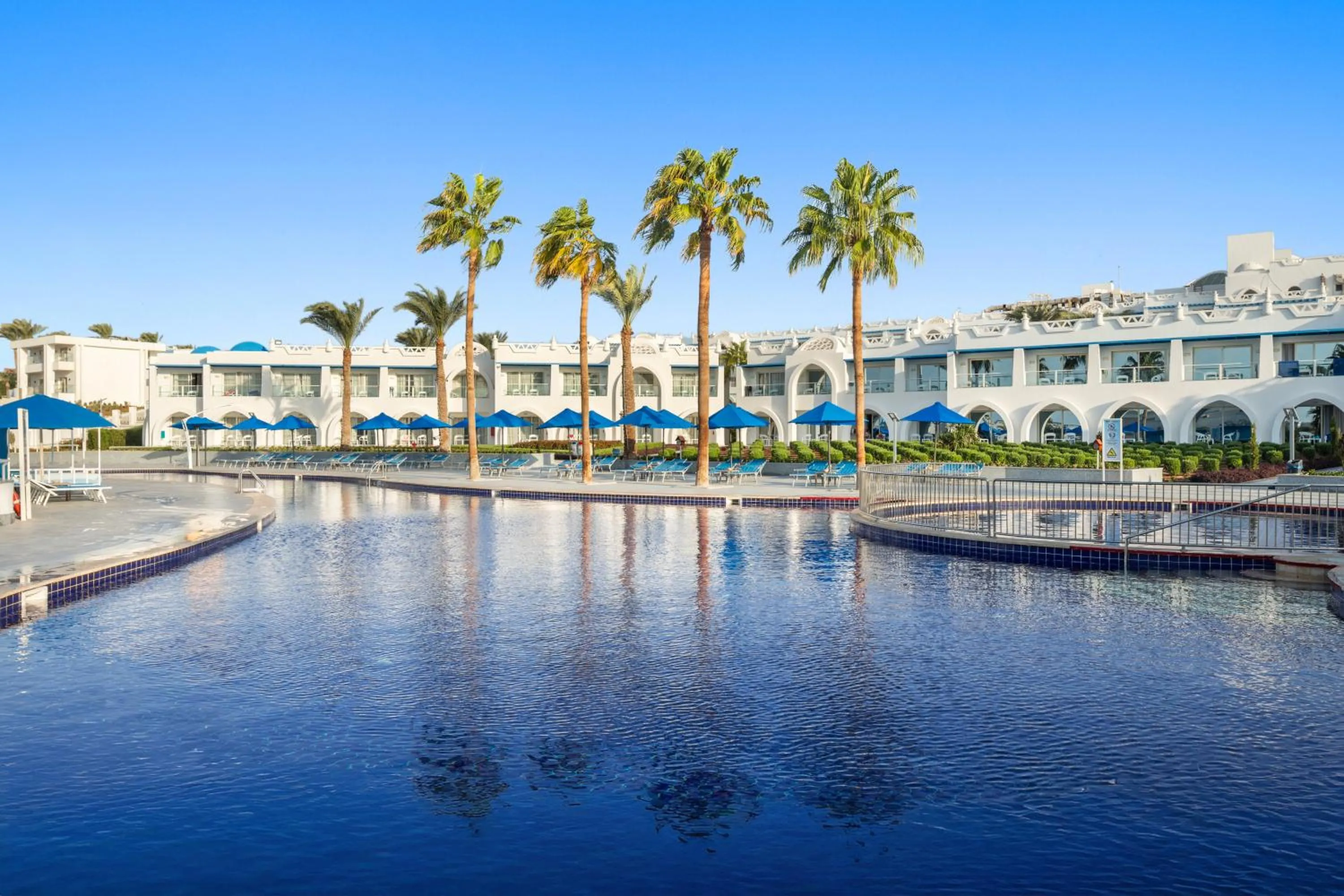 Swimming pool in Pickalbatros Palace Sharm "Aqua Park"- All inclusive