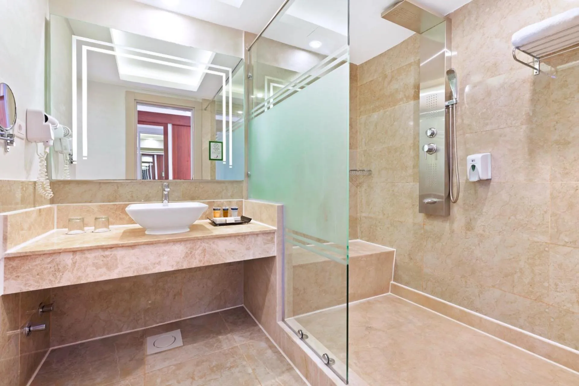 Shower in Pickalbatros Palace Sharm "Aqua Park"- All inclusive