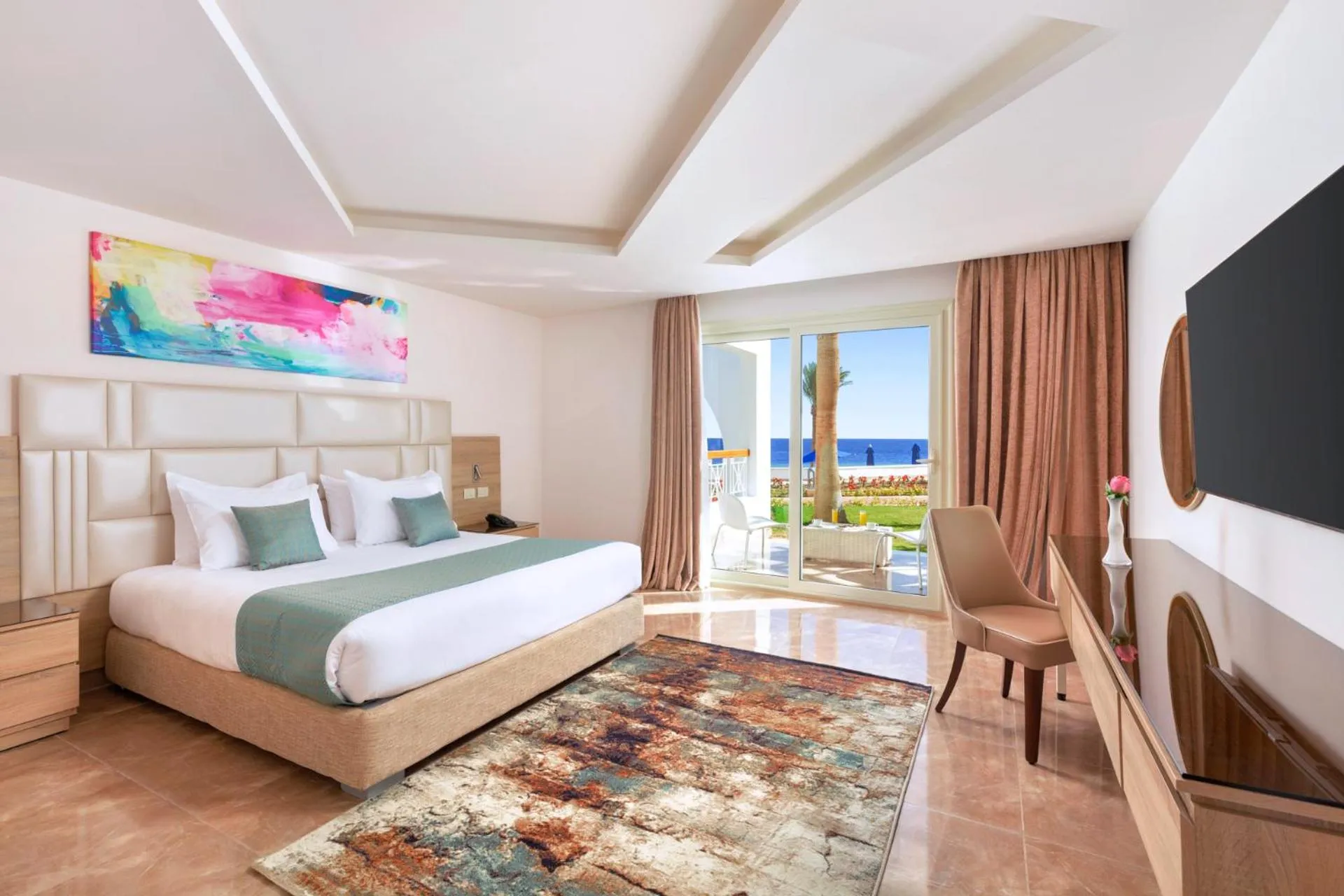 Bed in Pickalbatros Palace Sharm "Aqua Park"- All inclusive