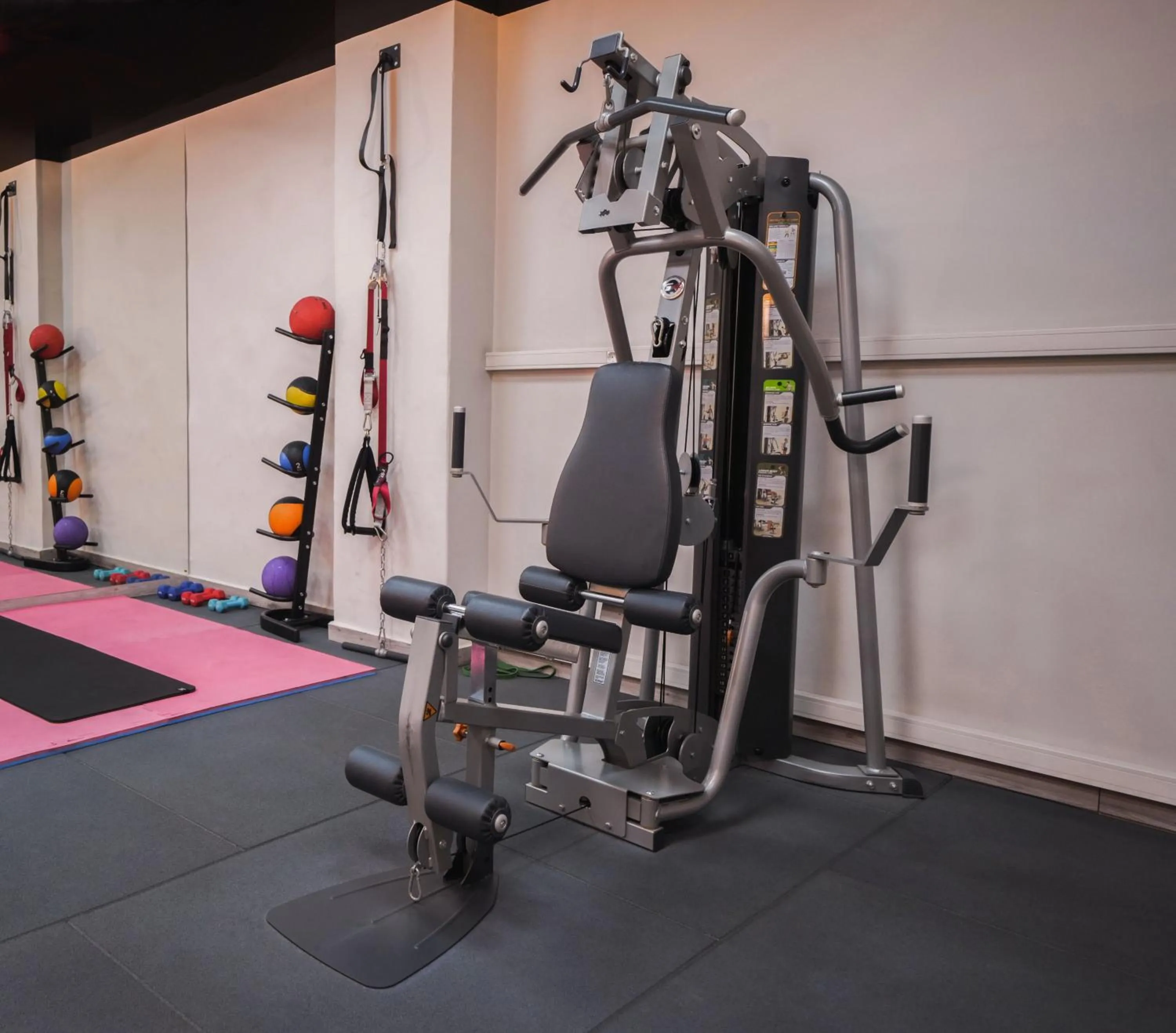 Fitness centre/facilities in Casa D'or Hotel