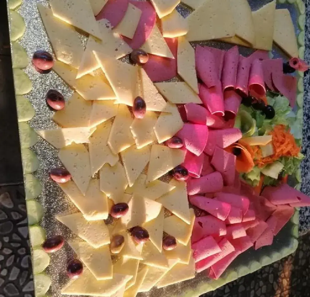 Food and drinks in Zayed Hotel Food and drinks in Zayed Hotel