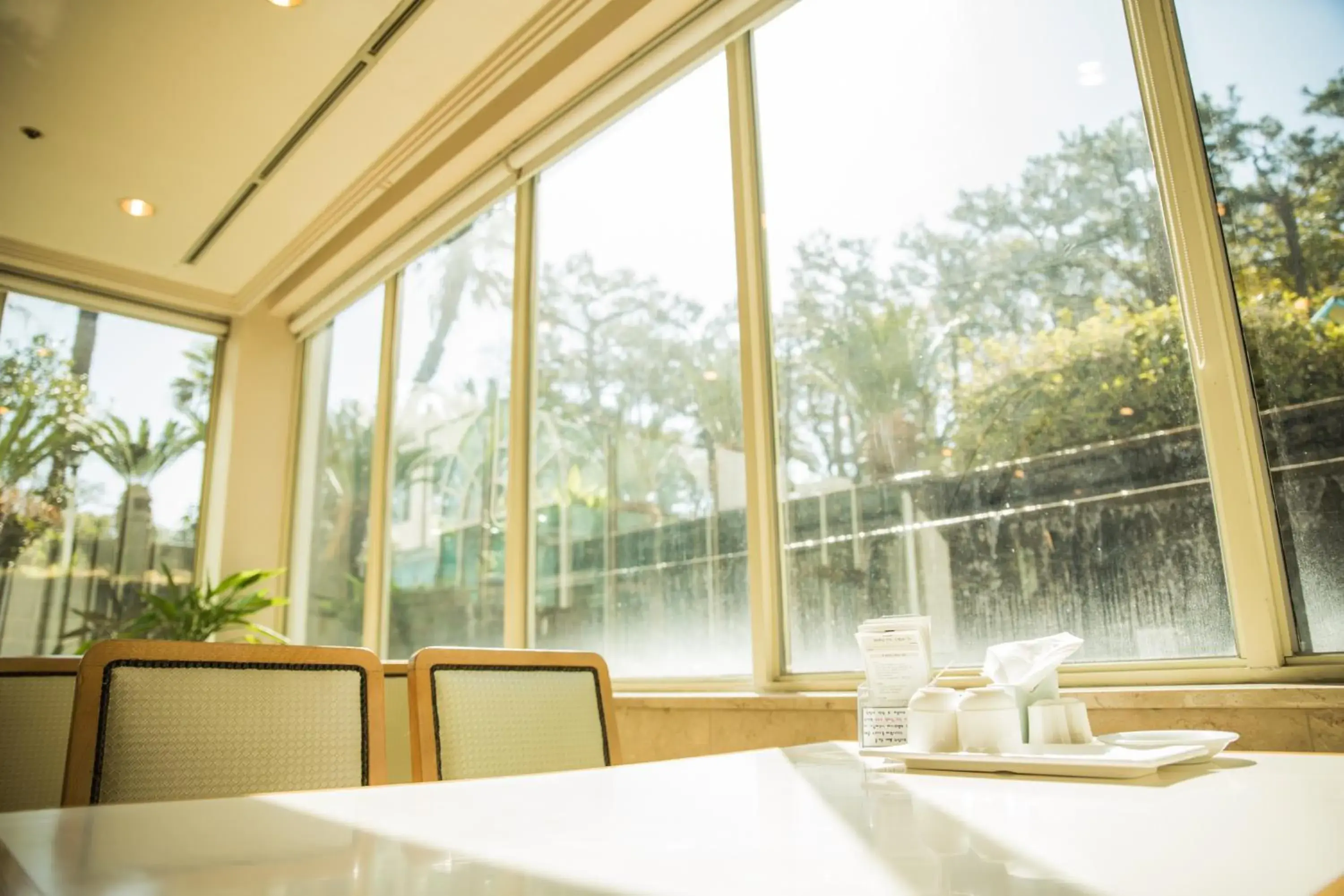 Restaurant/places to eat in Bloom Hotel Restaurant/places to eat in Bloom Hotel