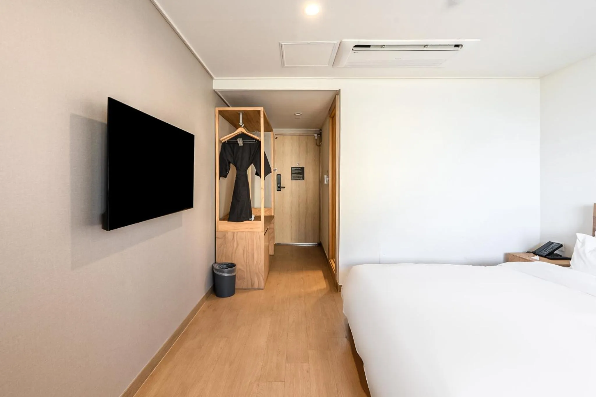 Bed in Heyy Seogwipo Hotel