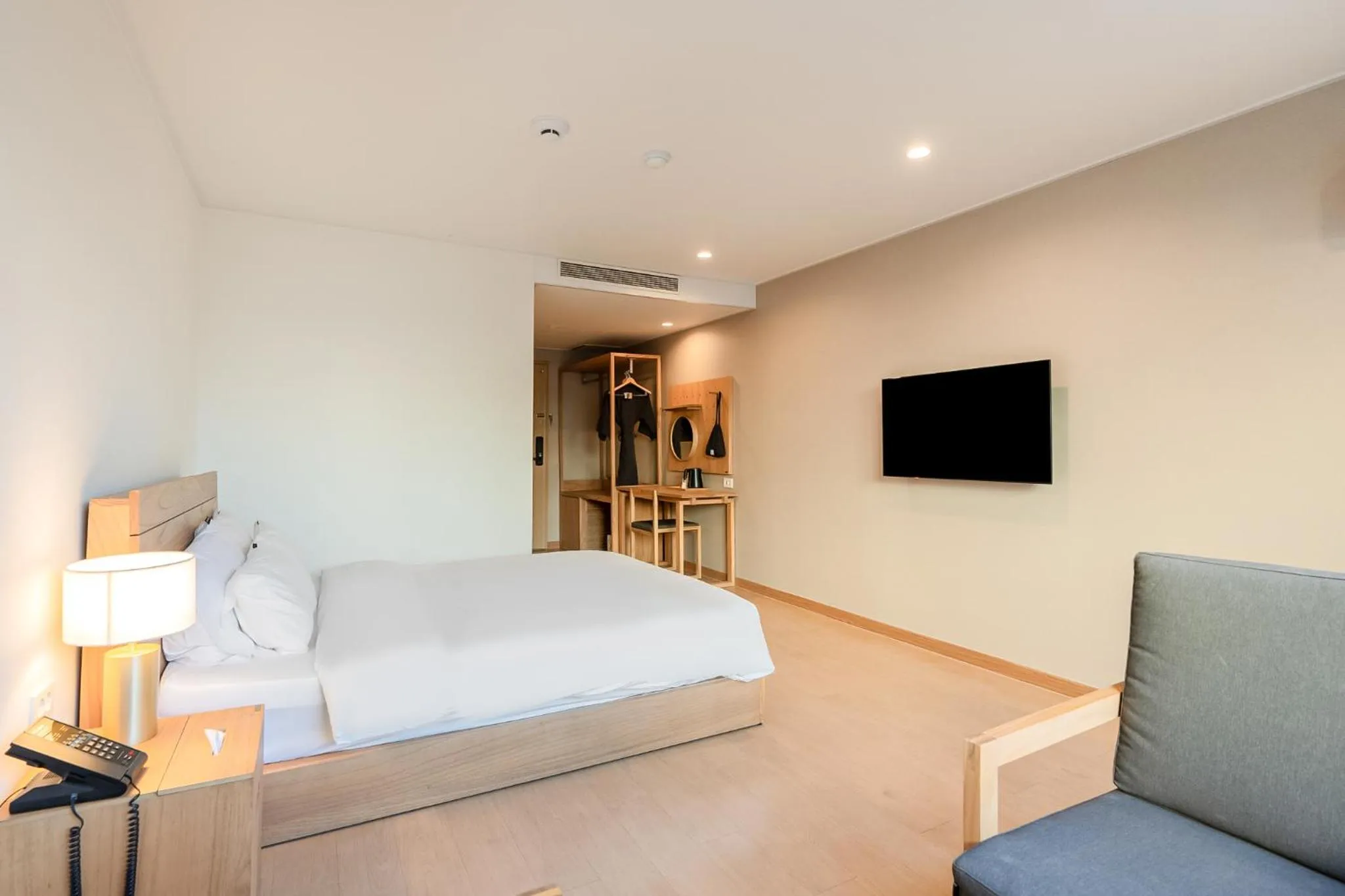 Bed in Heyy Seogwipo Hotel