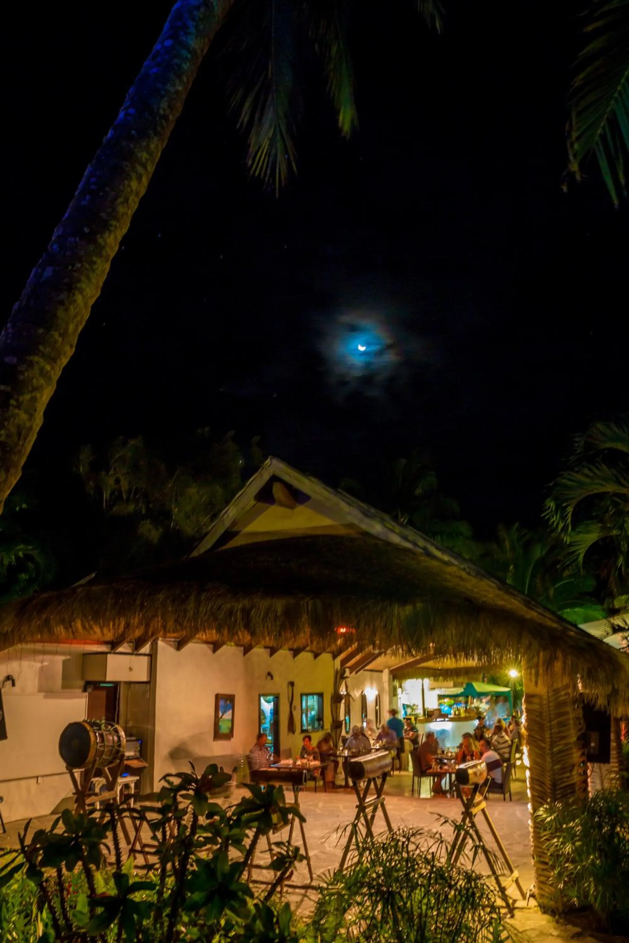 Restaurant/places to eat in Crown Beach Resort & Spa