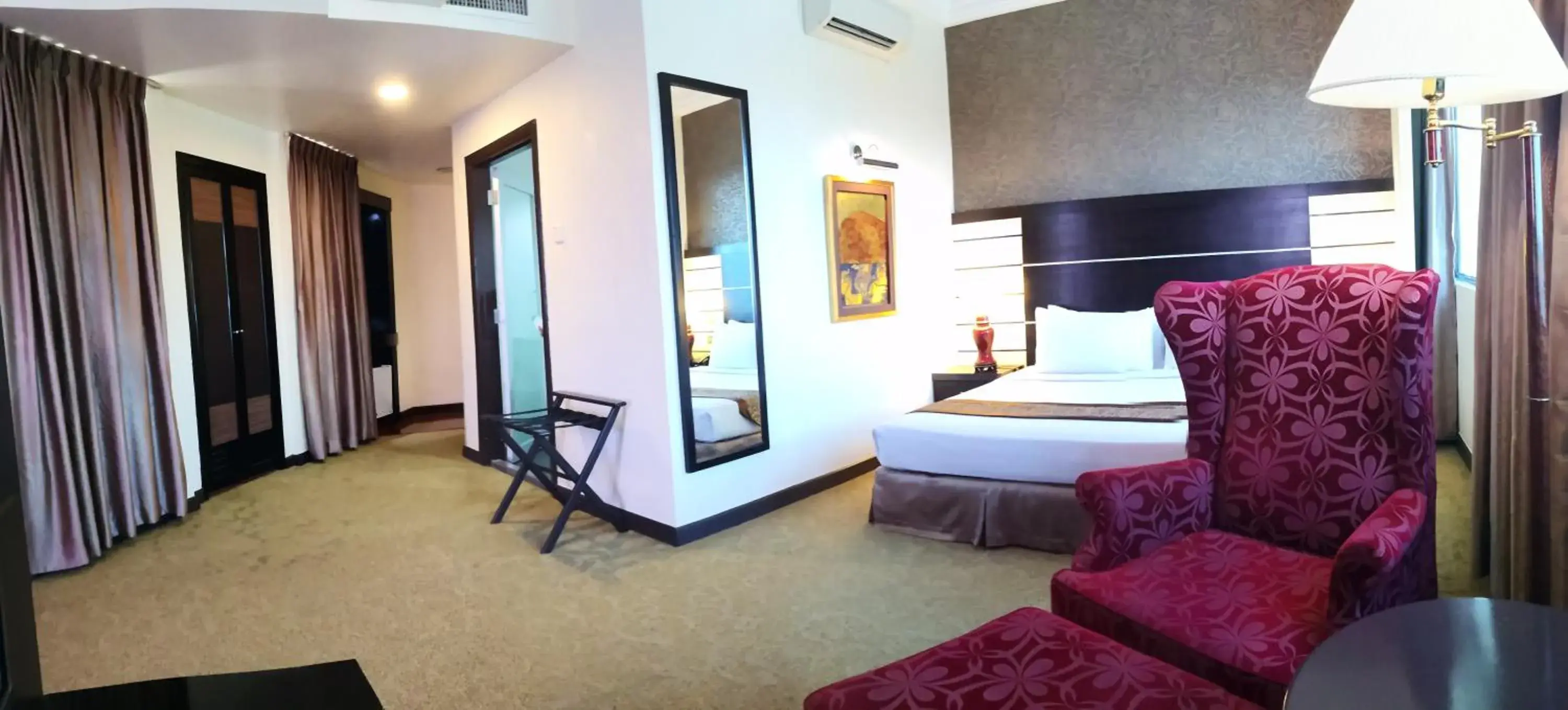 Bed in Good Hope Hotel Bed in Good Hope Hotel